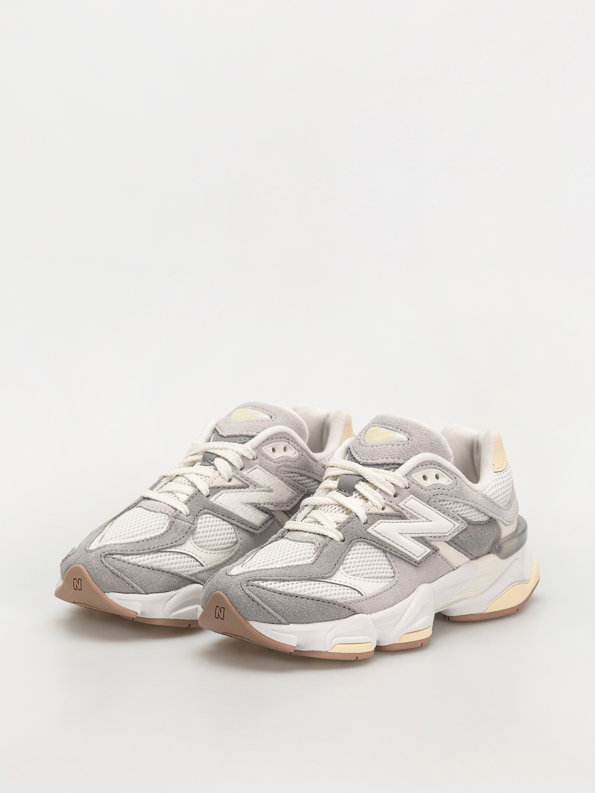 Обувки New Balance 9060 JR (sea salt)