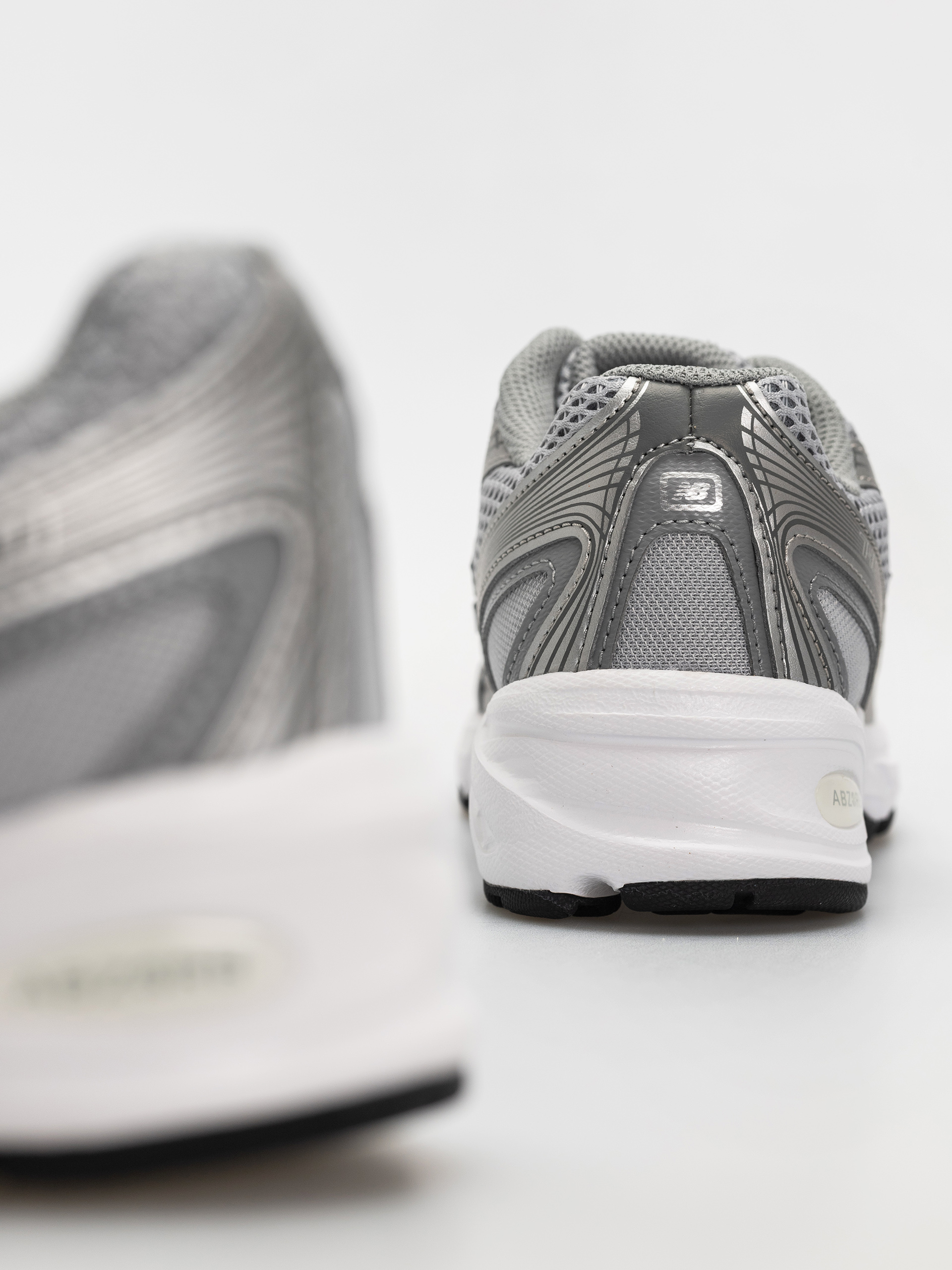 Обувки New Balance 740 JR (raincloud)