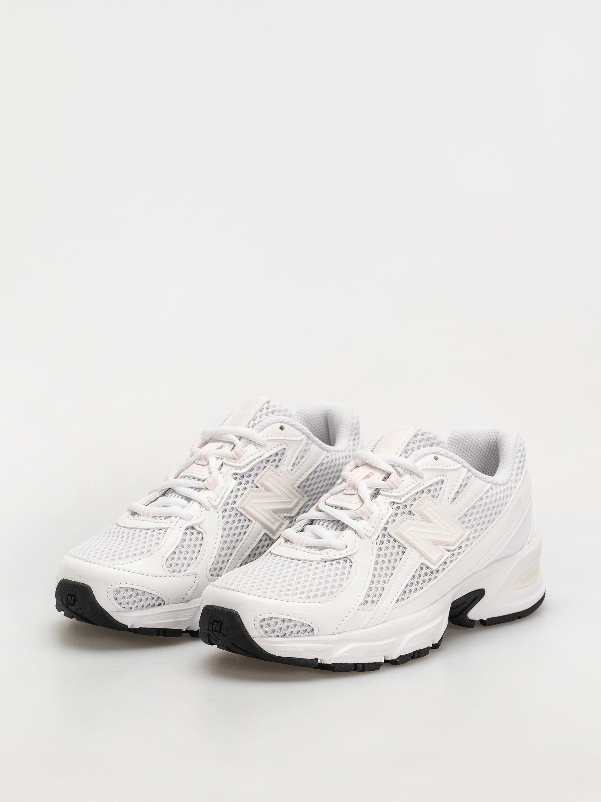 Обувки New Balance 740 JR (white)
