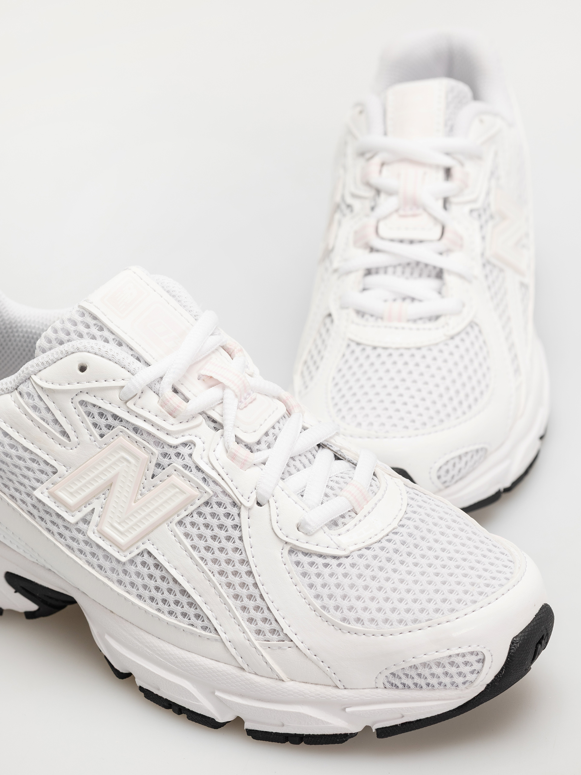Обувки New Balance 740 JR (white)