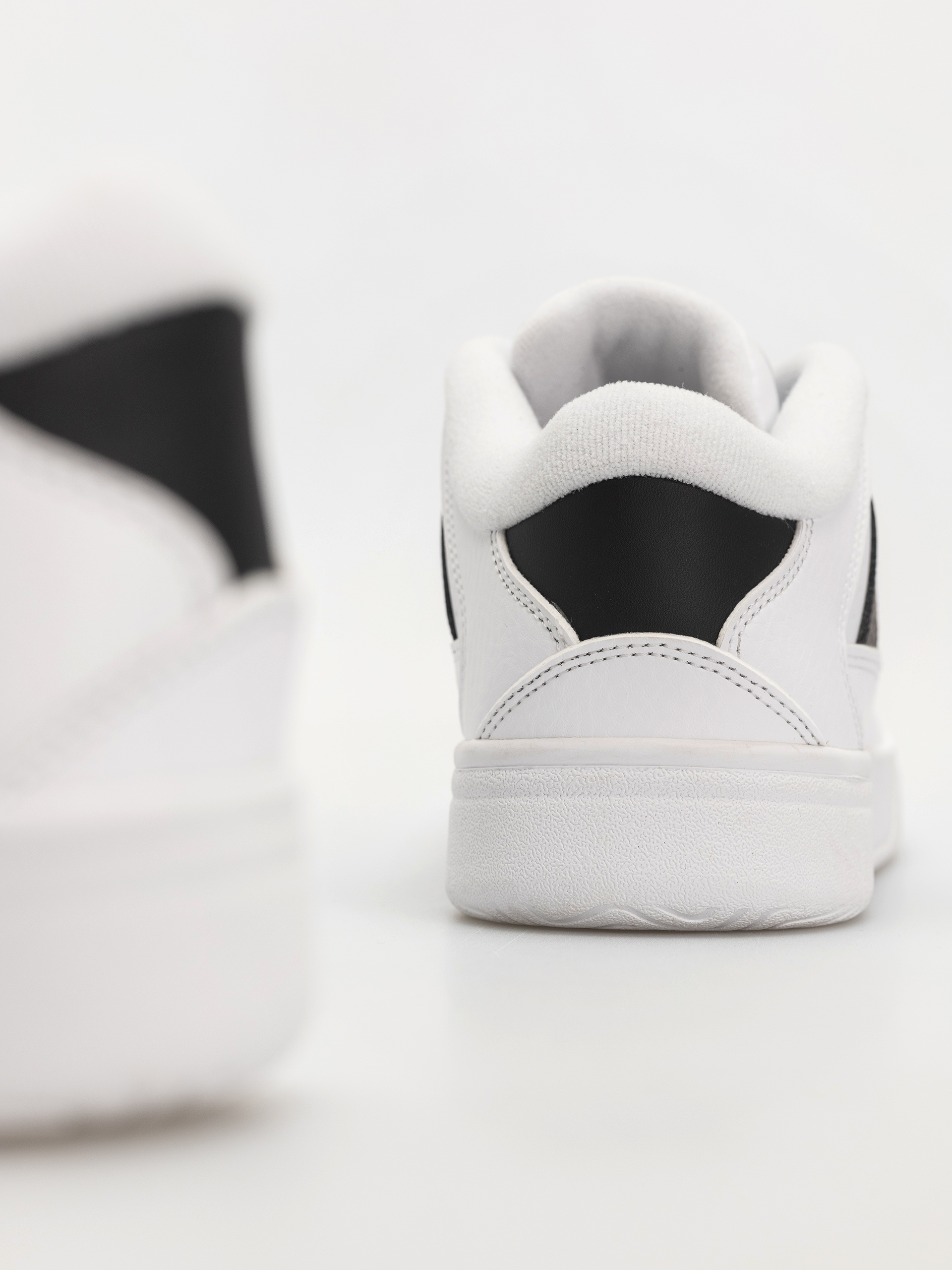 Обувки adidas Break Start 2000 (ftwwht/cblack/ftwwht)