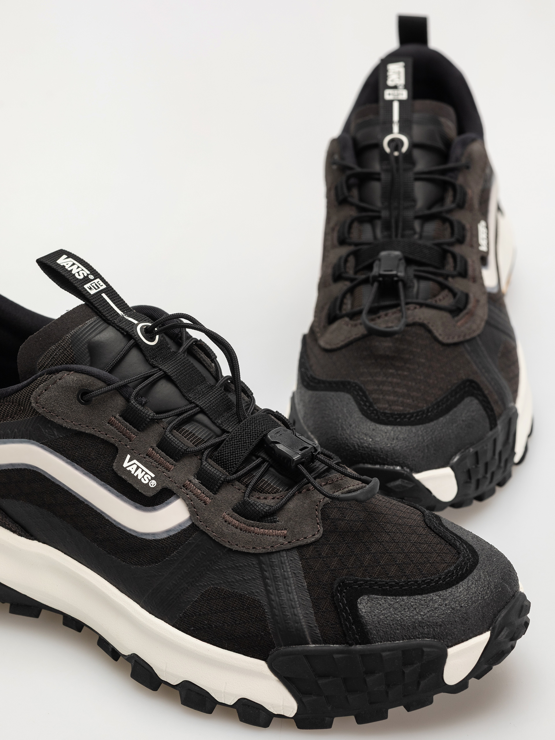 Обувки Vans Mte Crosspath Xc (washed black)