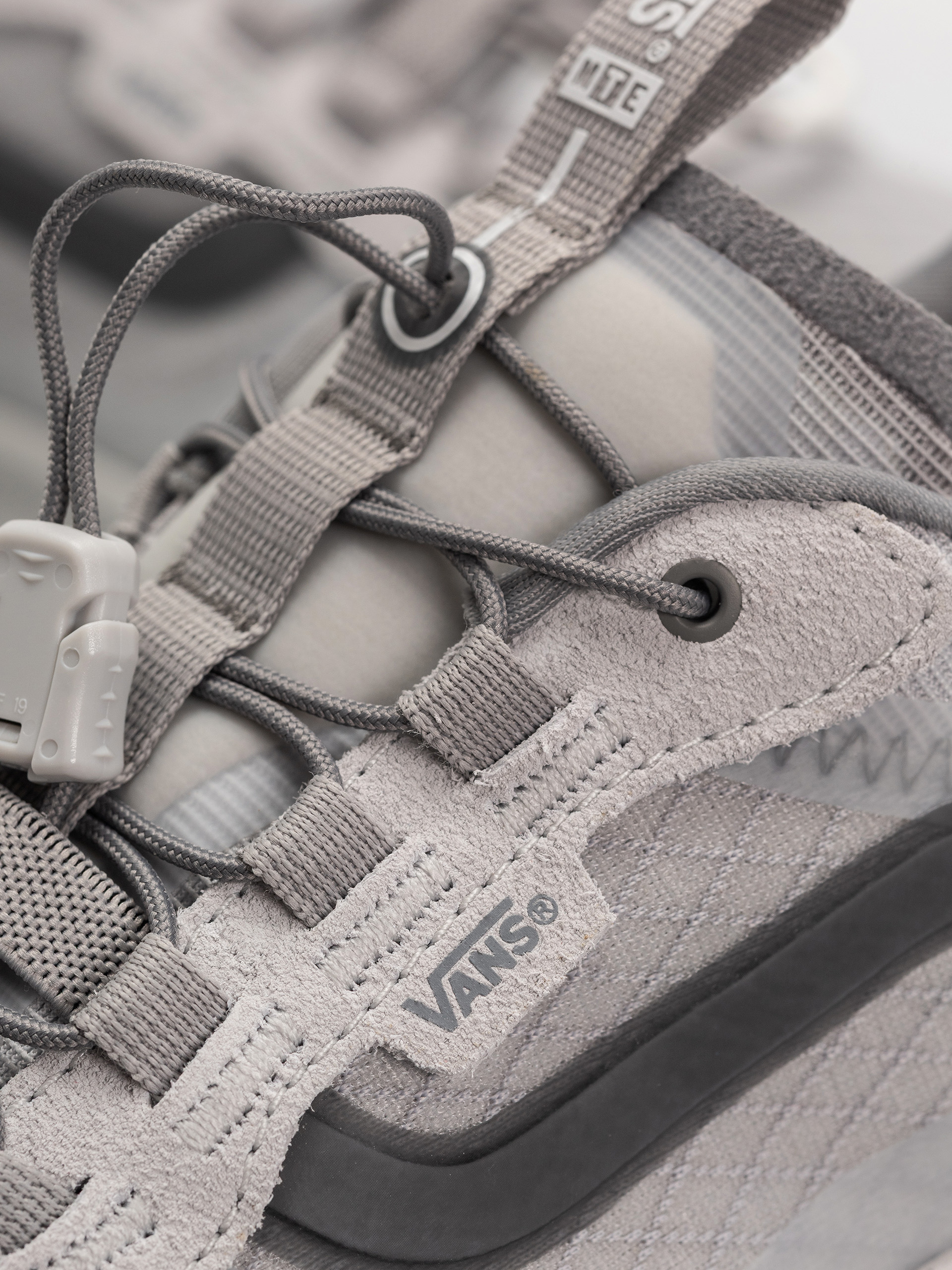 Обувки Vans Mte Crosspath Xc (light gray)