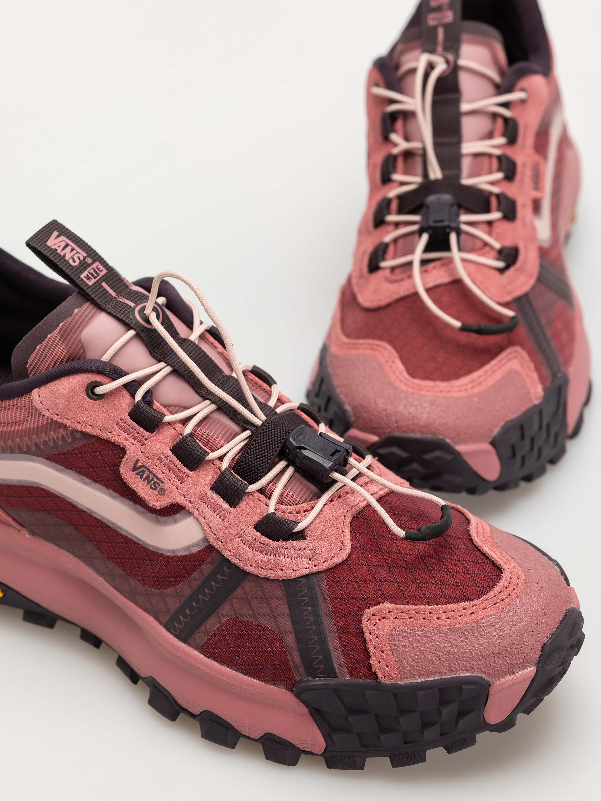 Обувки Vans Mte Crosspath Xc (mauvewood)