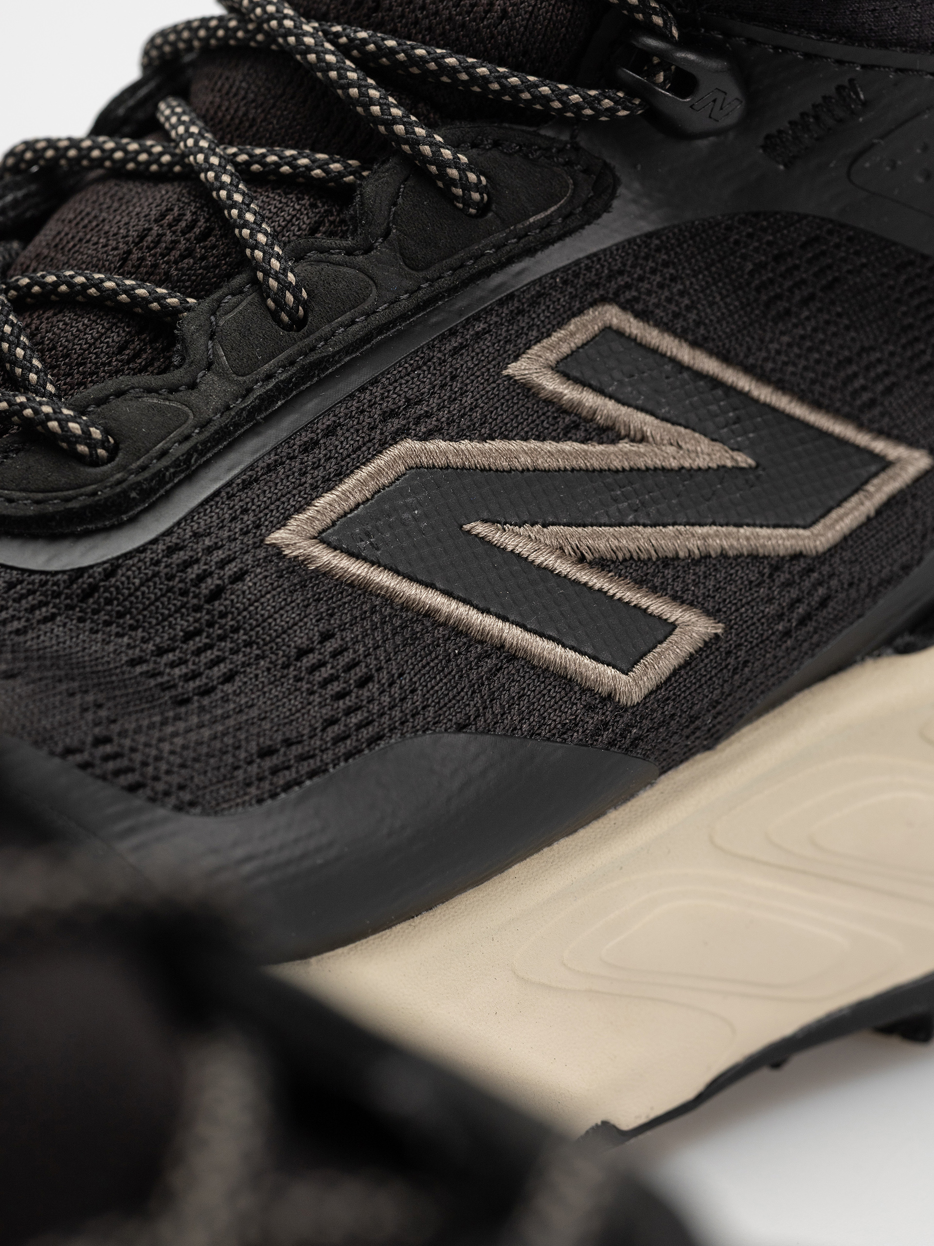 Обувки New Balance Fresh Foam X Hierro V9 Hiker Gore-Tex (black)