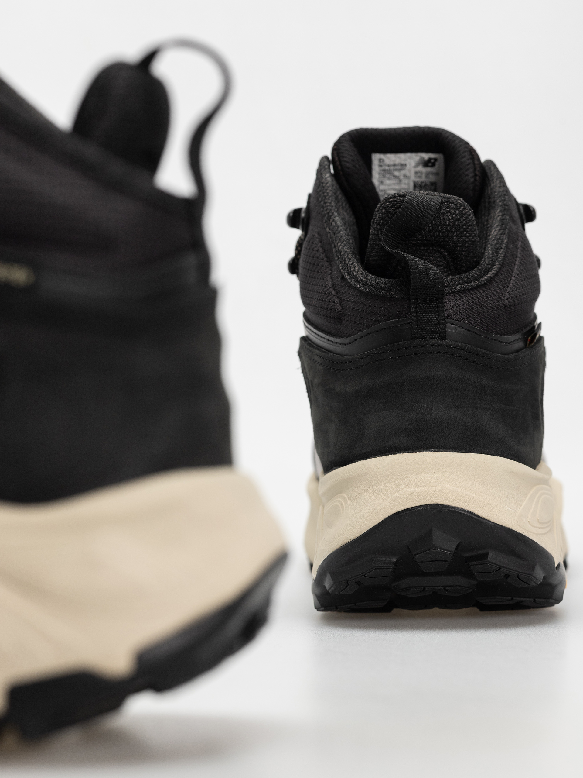 Обувки New Balance Fresh Foam X Hierro V9 Hiker Gore-Tex (black)