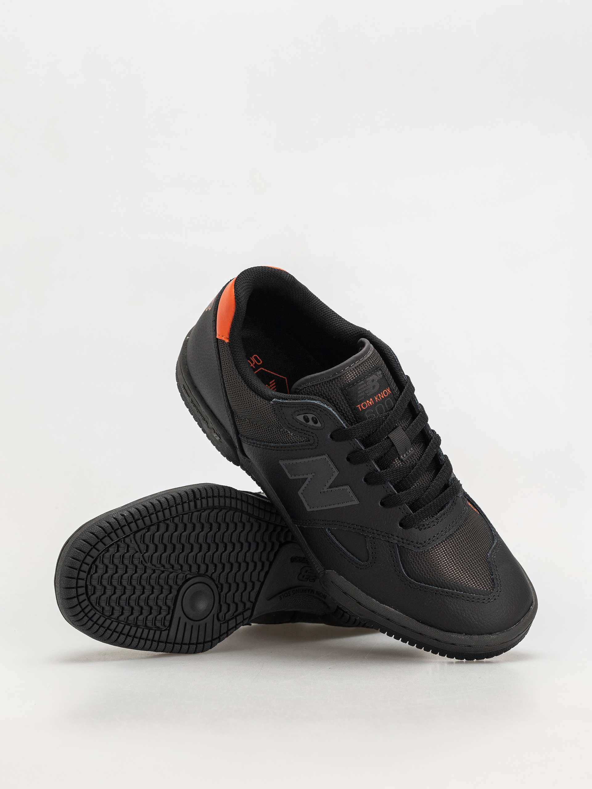 Обувки New Balance 600 (black)