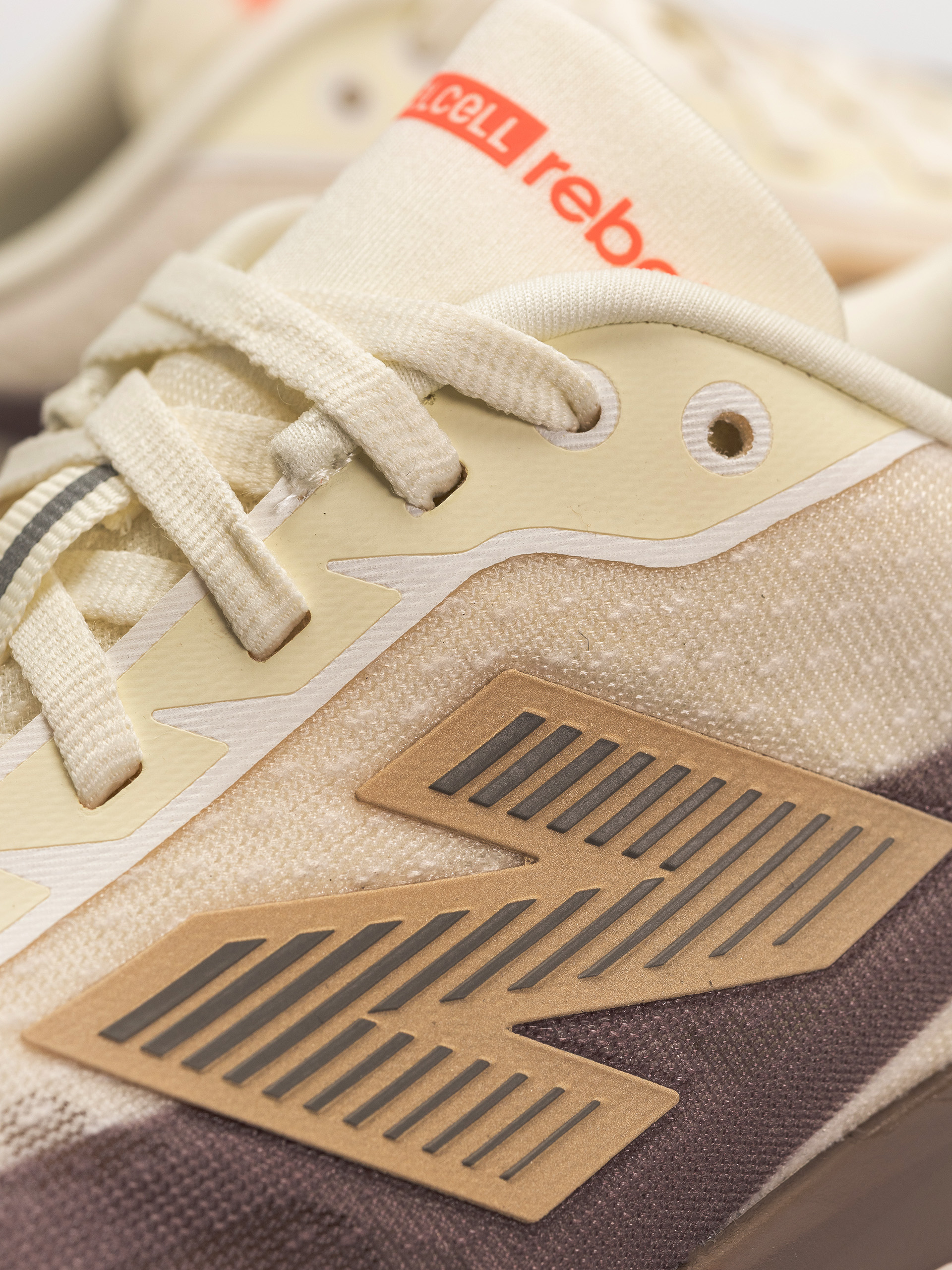 Обувки New Balance Fuelcell Rebel V5 (angora)