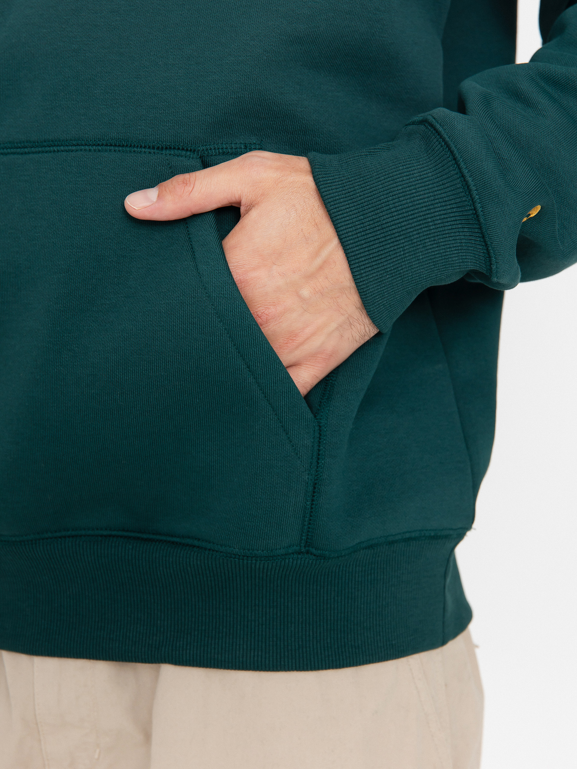 Суитшърт с качулка Carhartt WIP Chase HD (dark fir/gold)