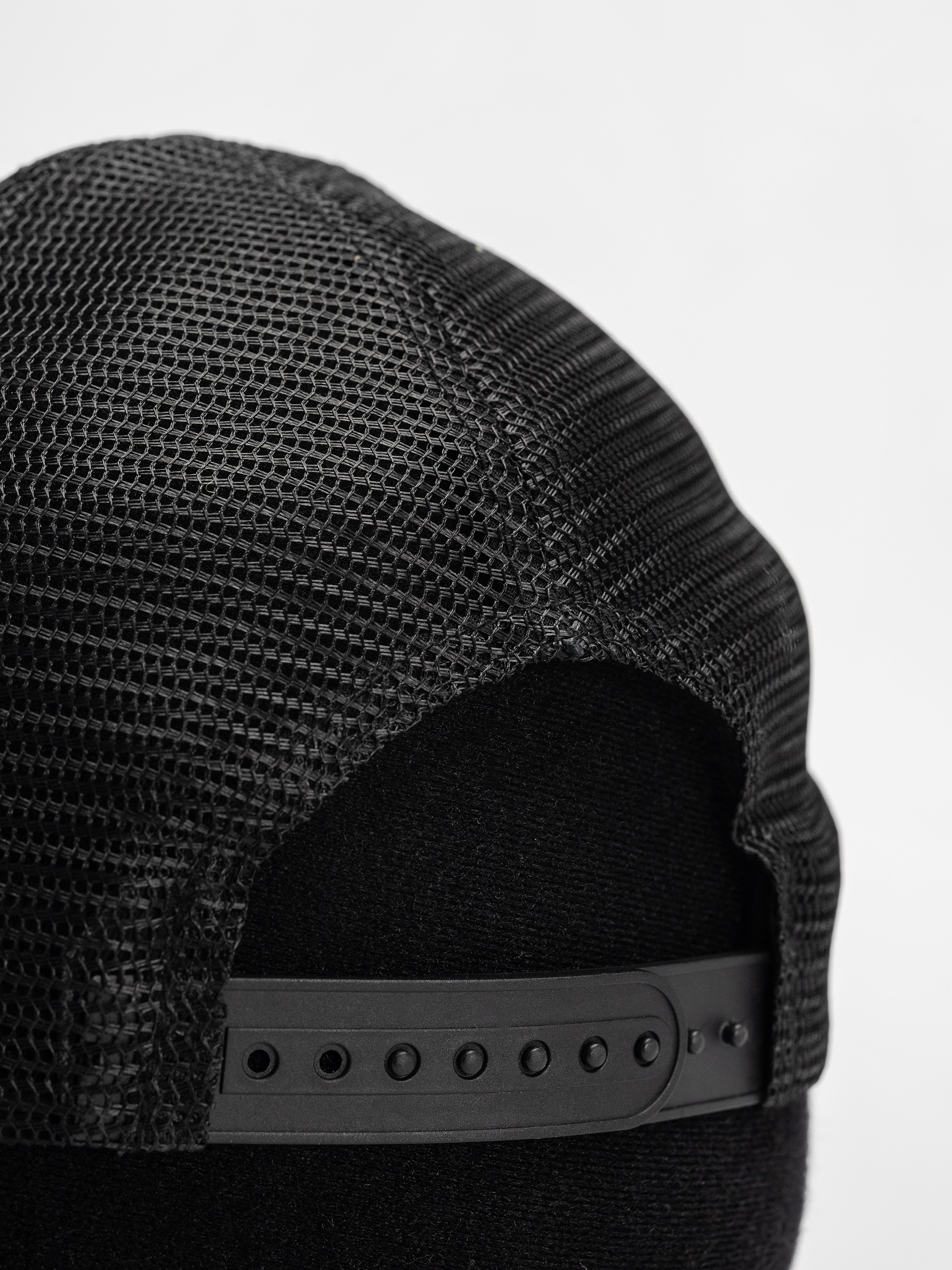 Шапка с козирка Carhartt WIP Heart Patch Trucker (black)