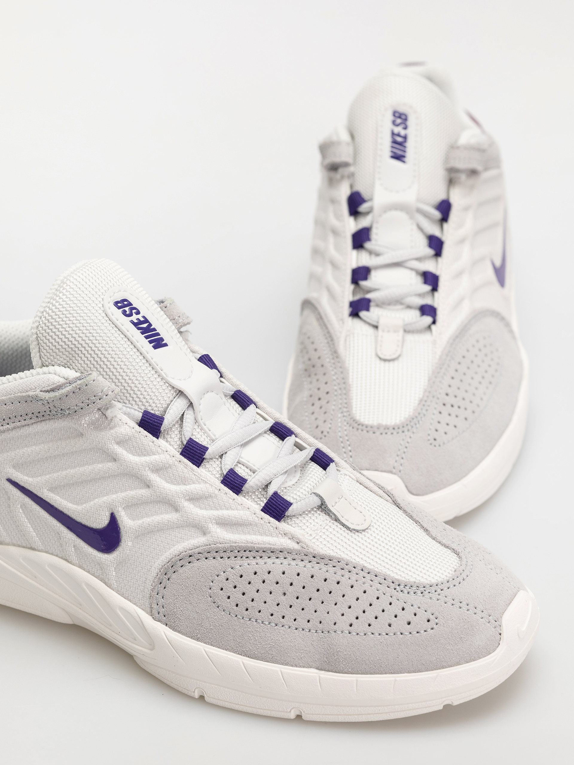 Обувки Nike SB Vertebrae (platinum tint/court purple wolf grey)