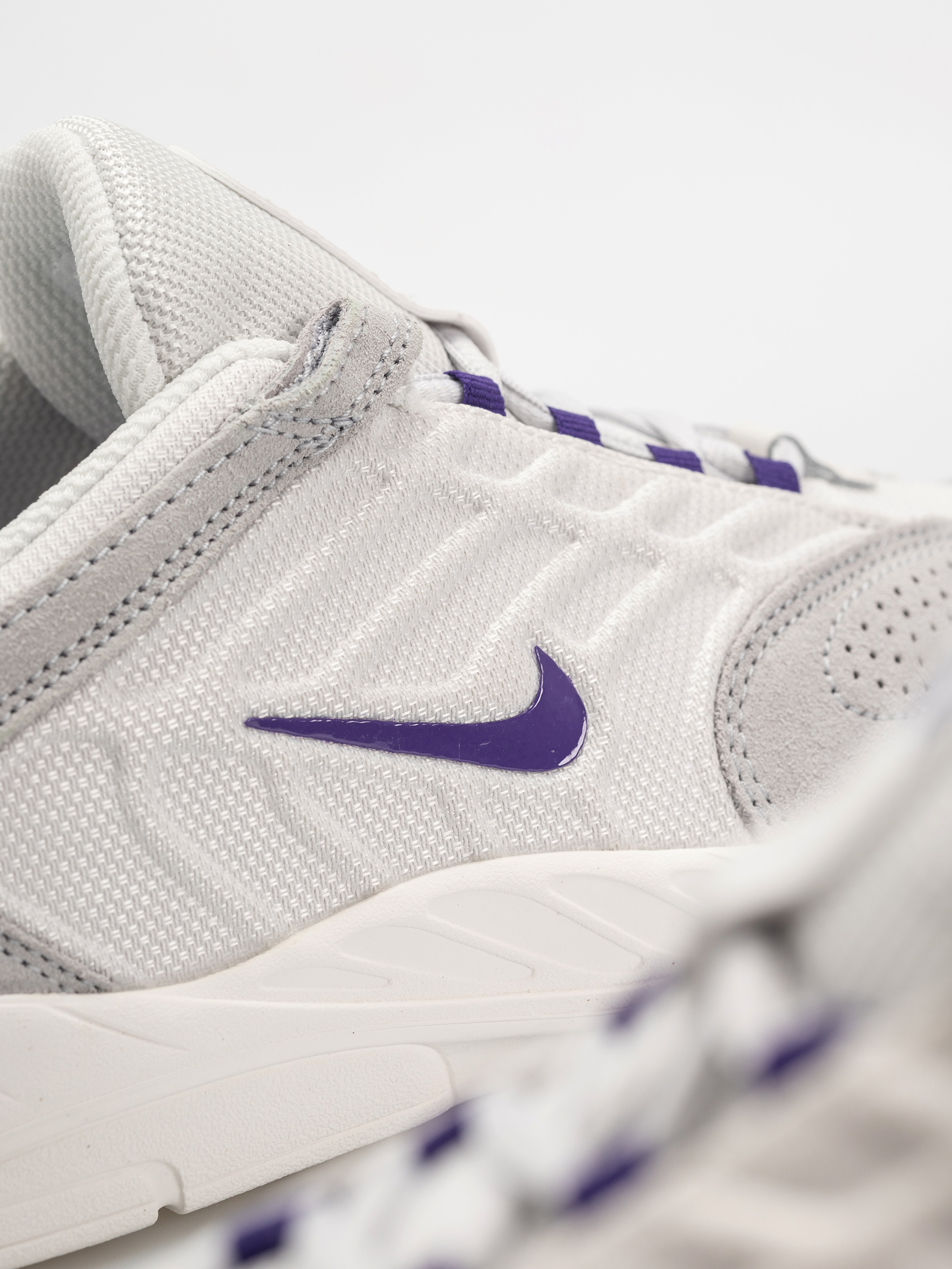 Обувки Nike SB Vertebrae (platinum tint/court purple wolf grey)