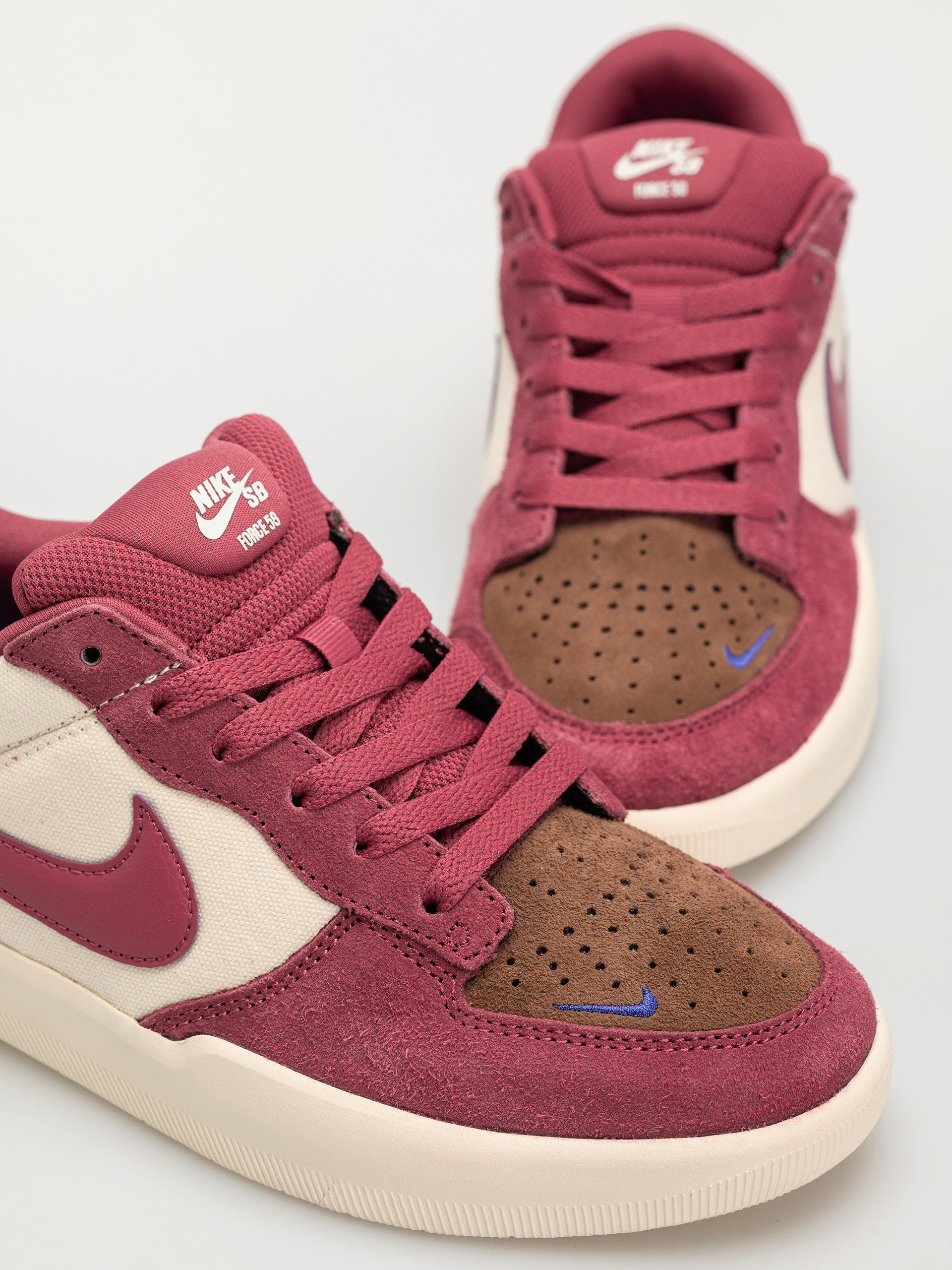 Обувки Nike SB Force 58 (pale ivory/sweet beet fauna brown)