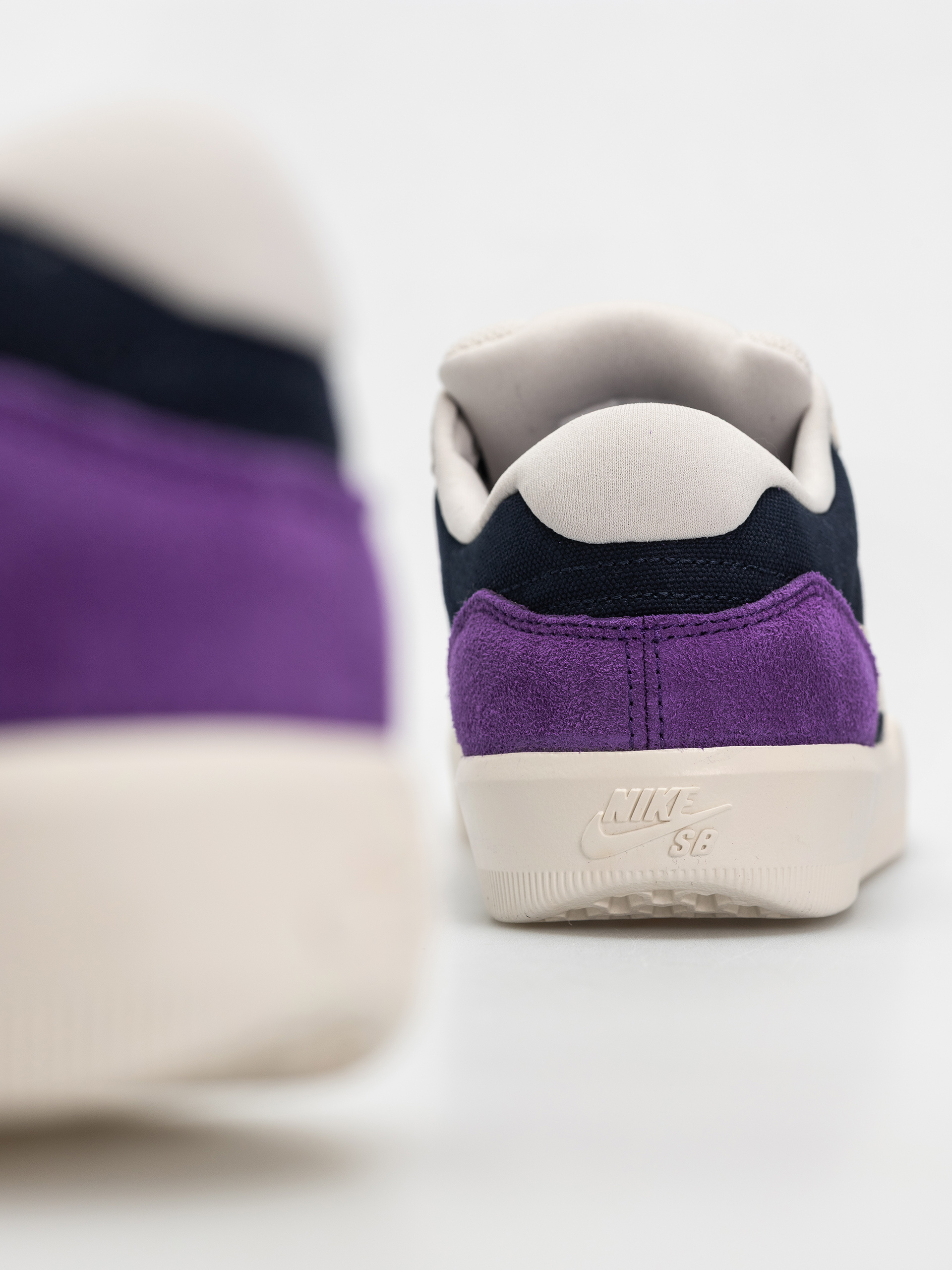 Обувки Nike SB Force 58 (obsidian/lt orewood brn wild grape)