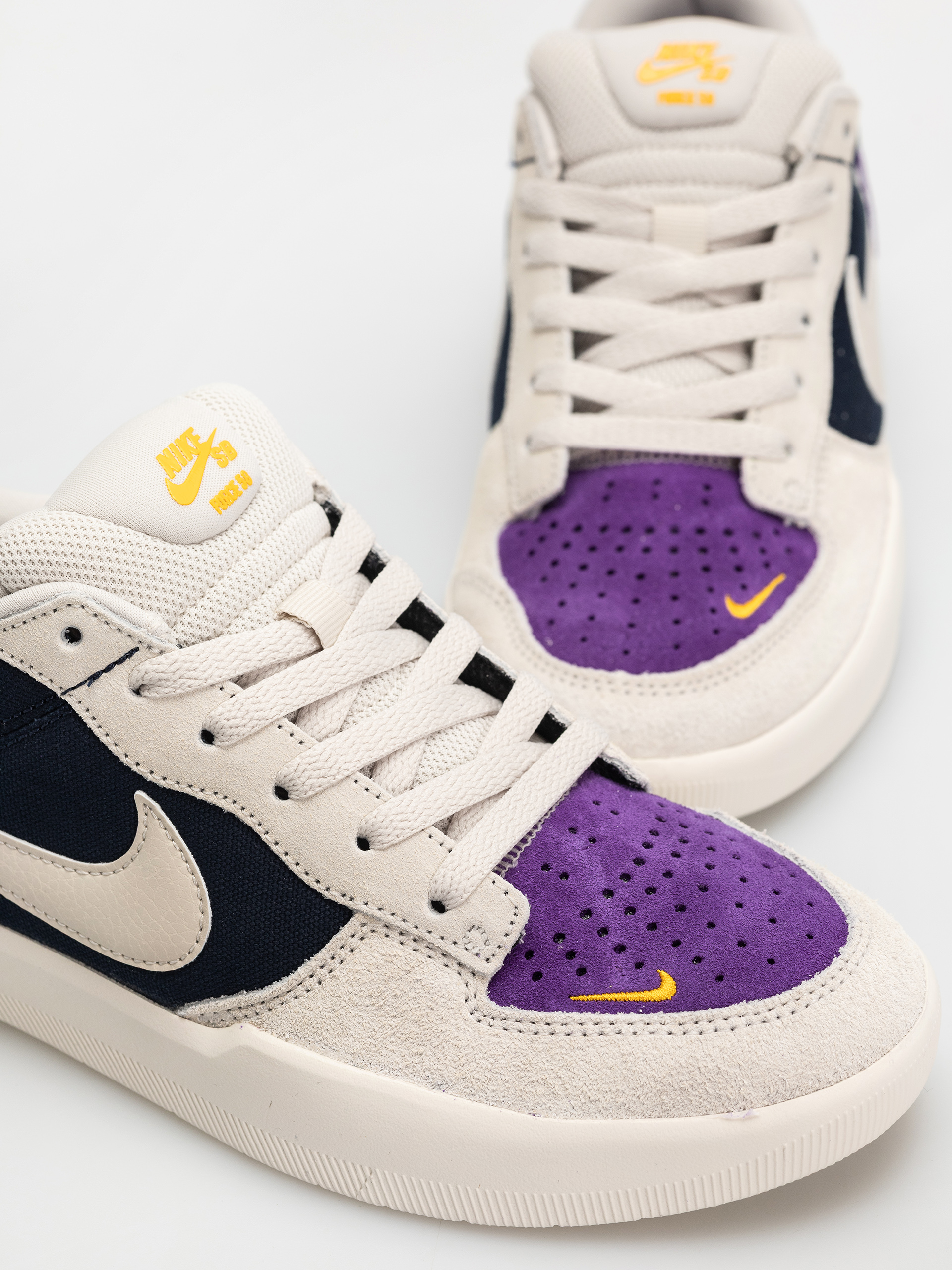 Обувки Nike SB Force 58 (obsidian/lt orewood brn wild grape)