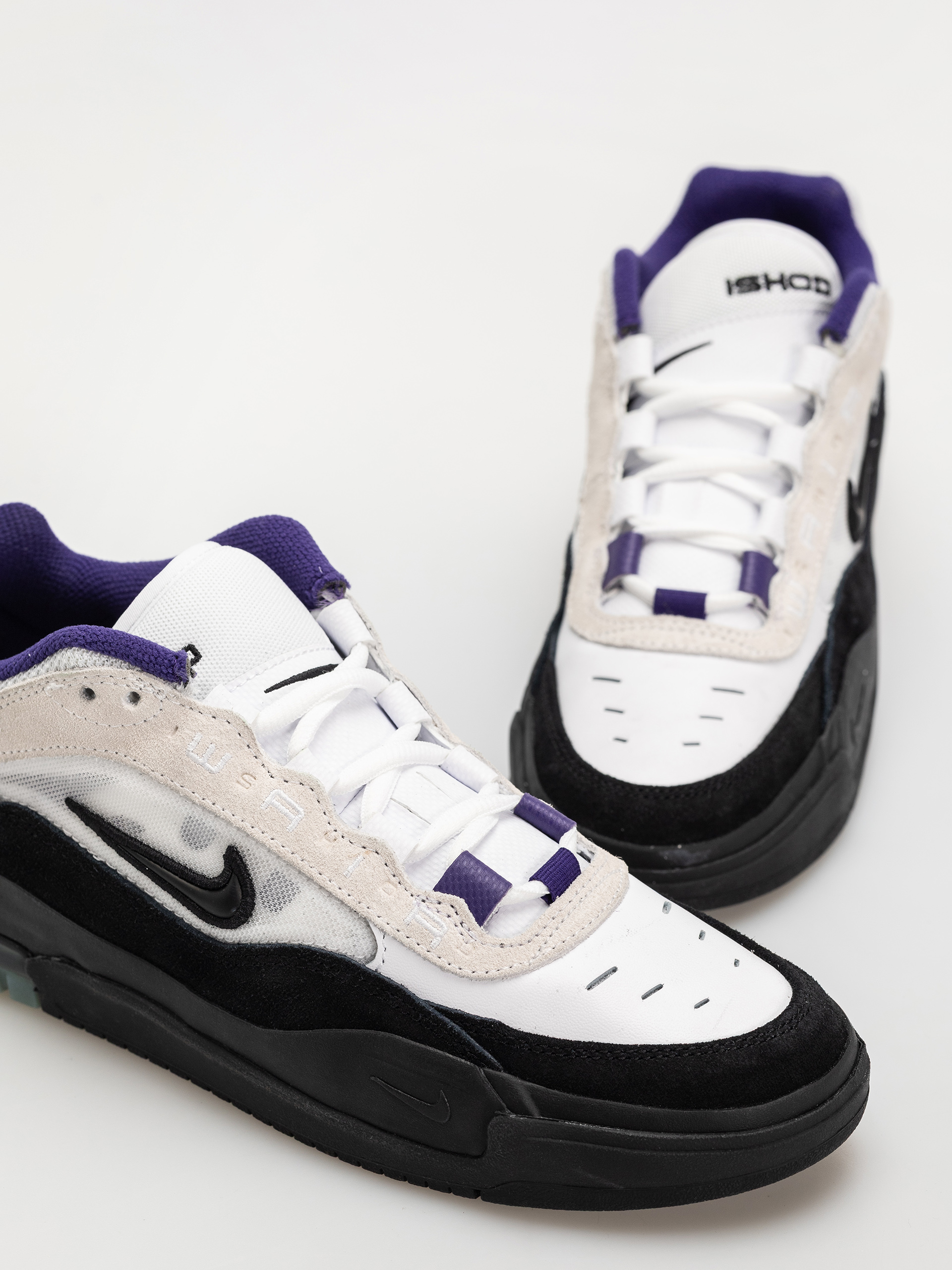 Обувки Nike SB Air Max Ishod (white/black court purple black)