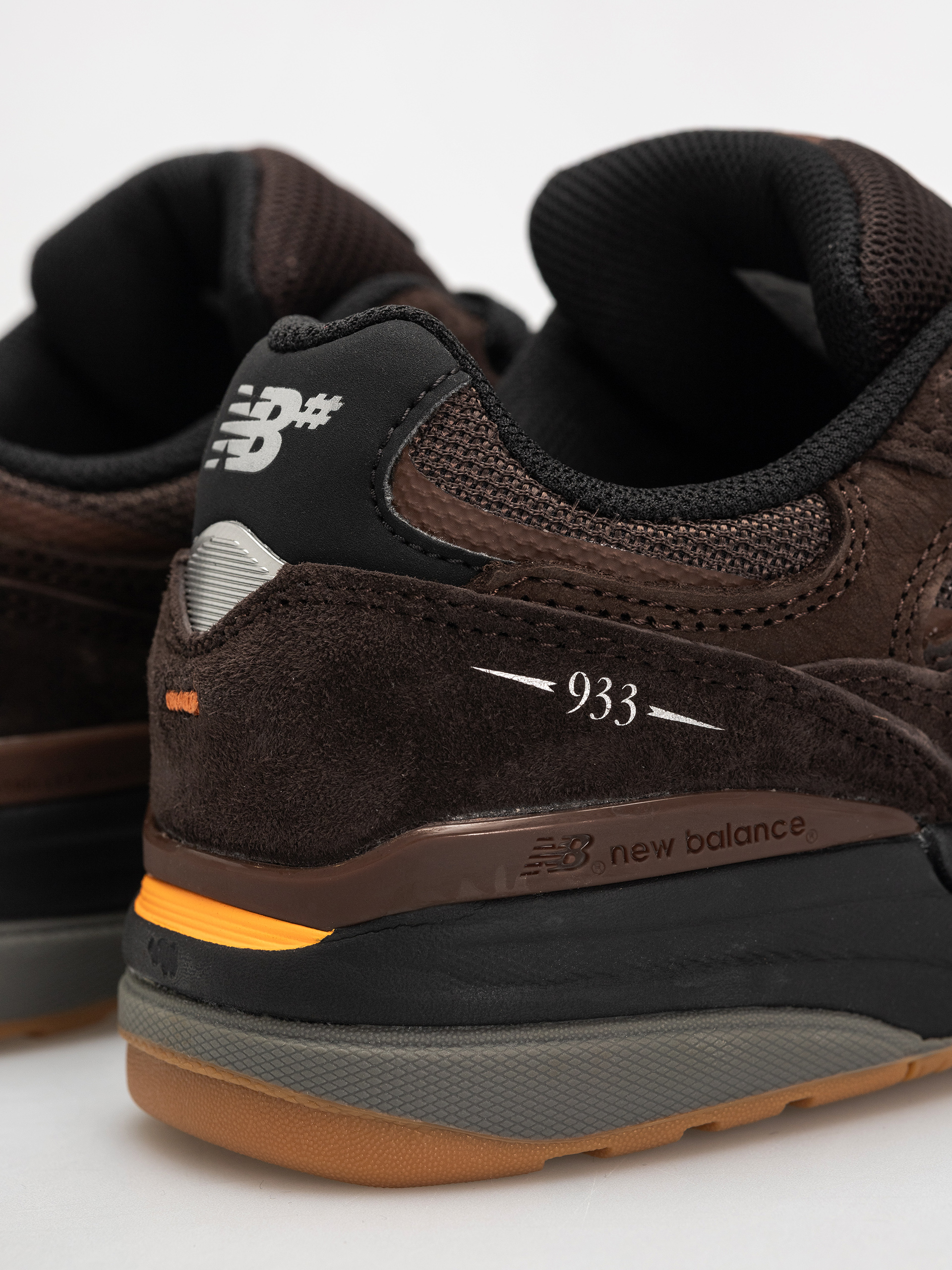Обувки New Balance 933 (dark brown)