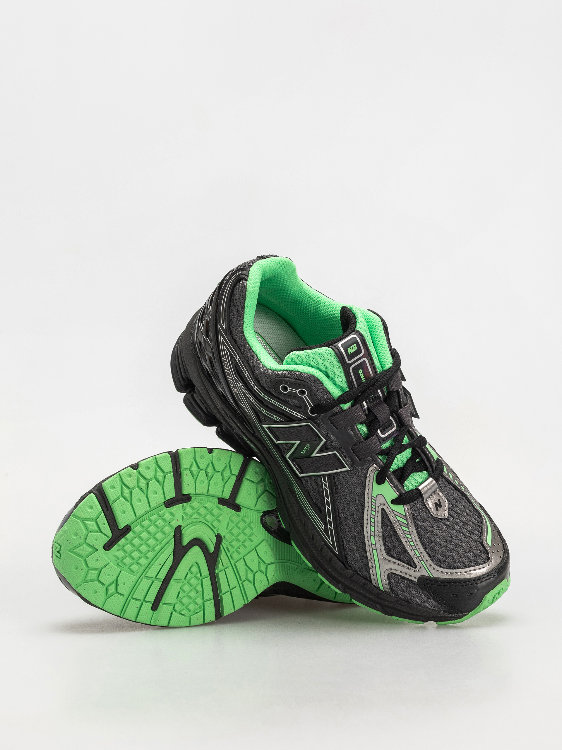 Обувки New Balance 1906 JR (black)