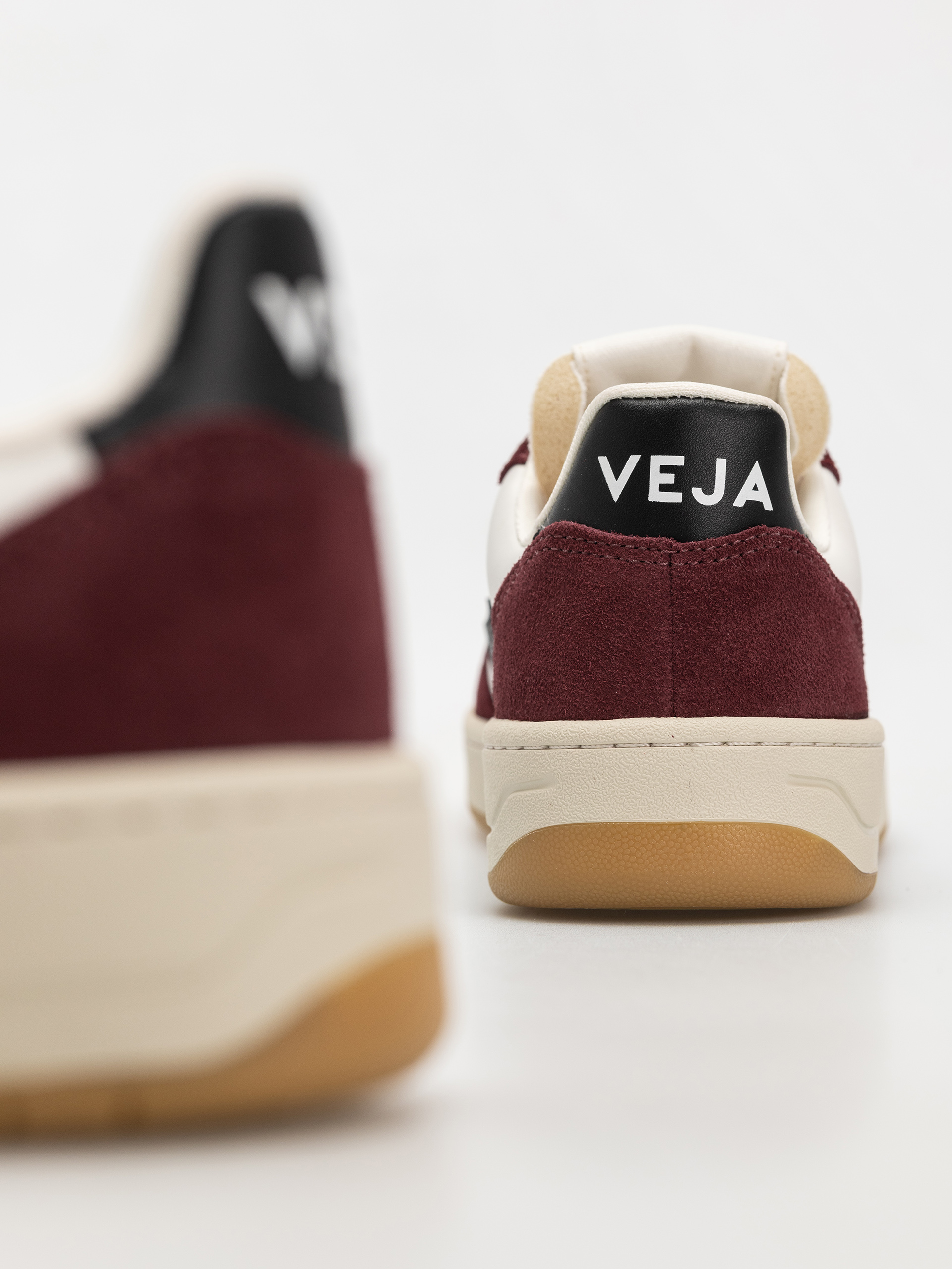 Обувки Veja V-10 Wmn (white black amarante)