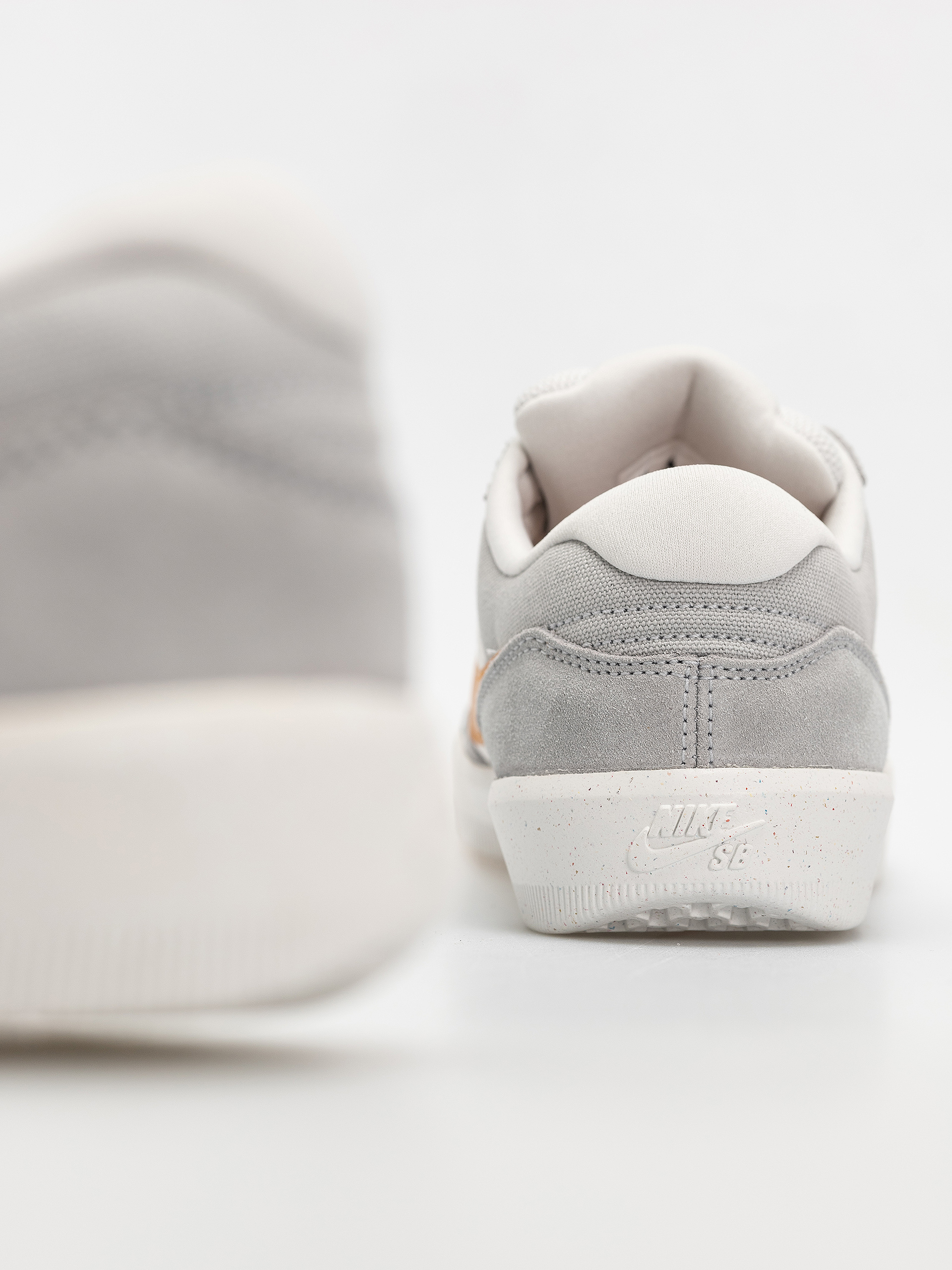 Обувки Nike SB Force 58 (platinum tint/monarch wolf grey)