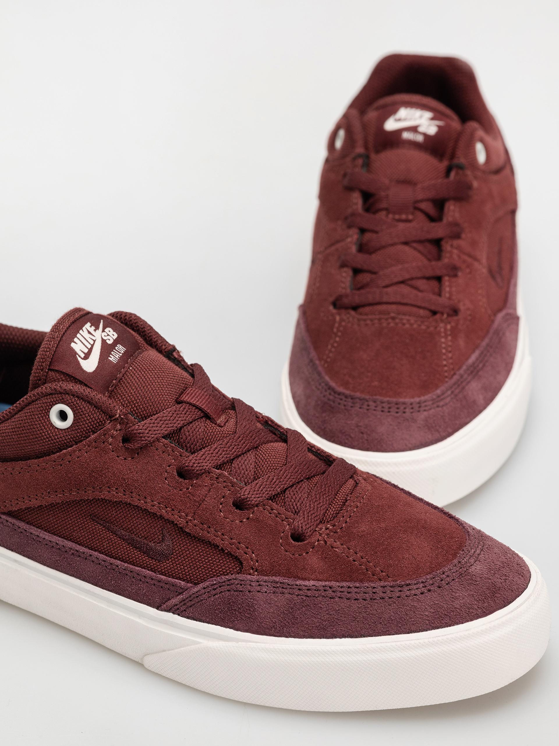 Обувки Nike SB Malor (dark team red/burgundy crush)