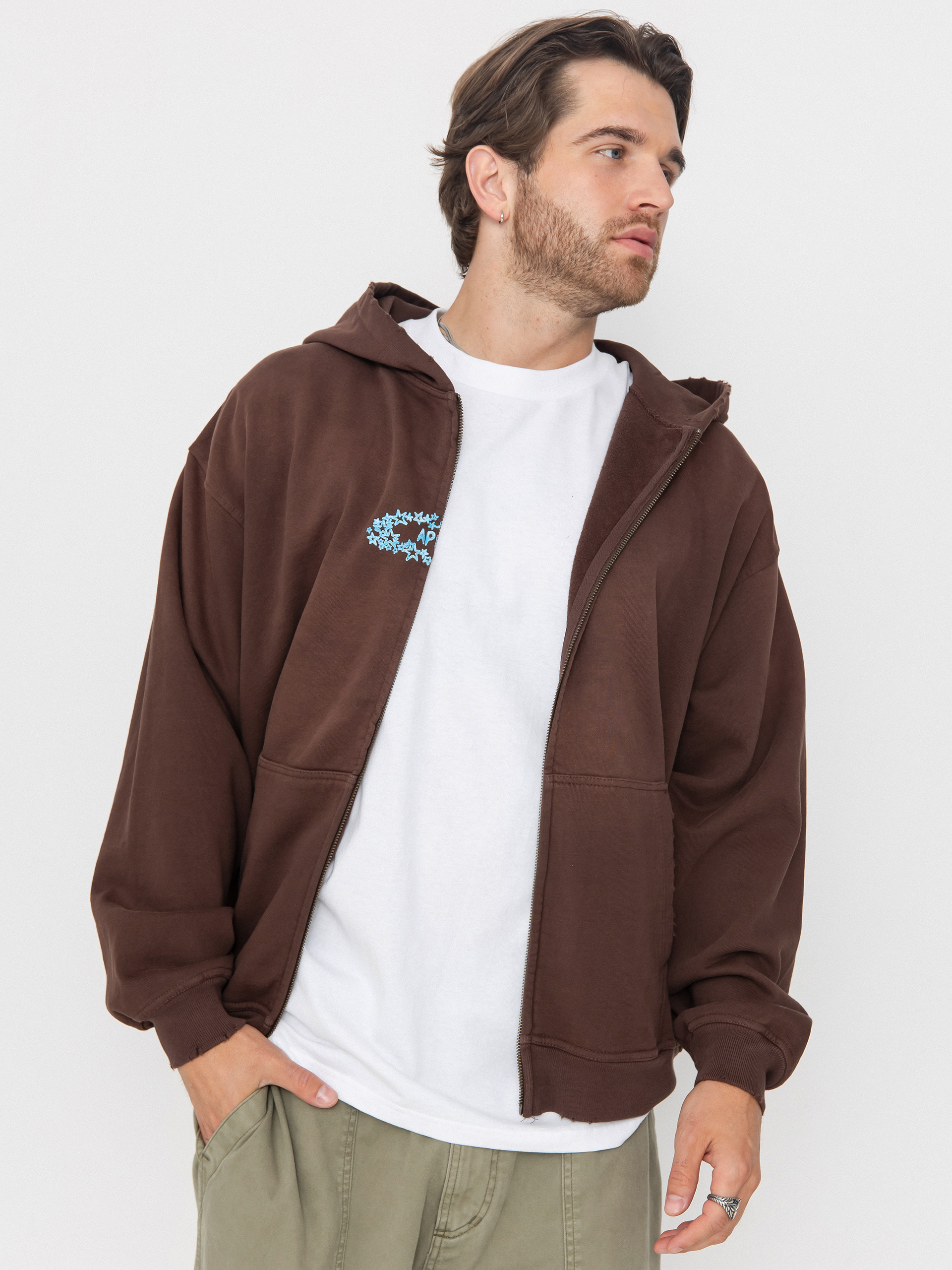 Тениска OBEY Disinformation Resistance