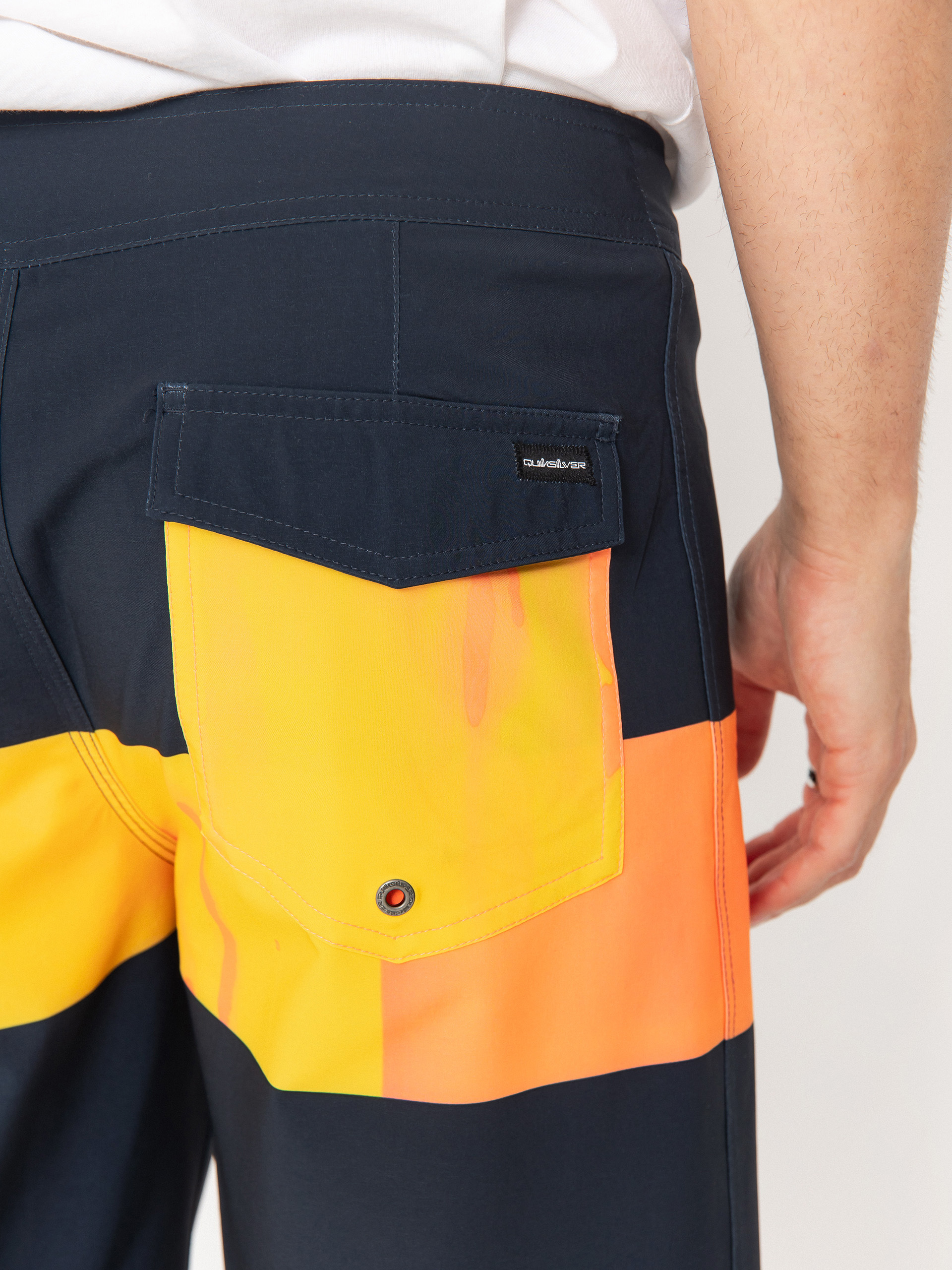 Плажни къси панталони Quiksilver Surfsilk 20 (fiery coral bloomfade)