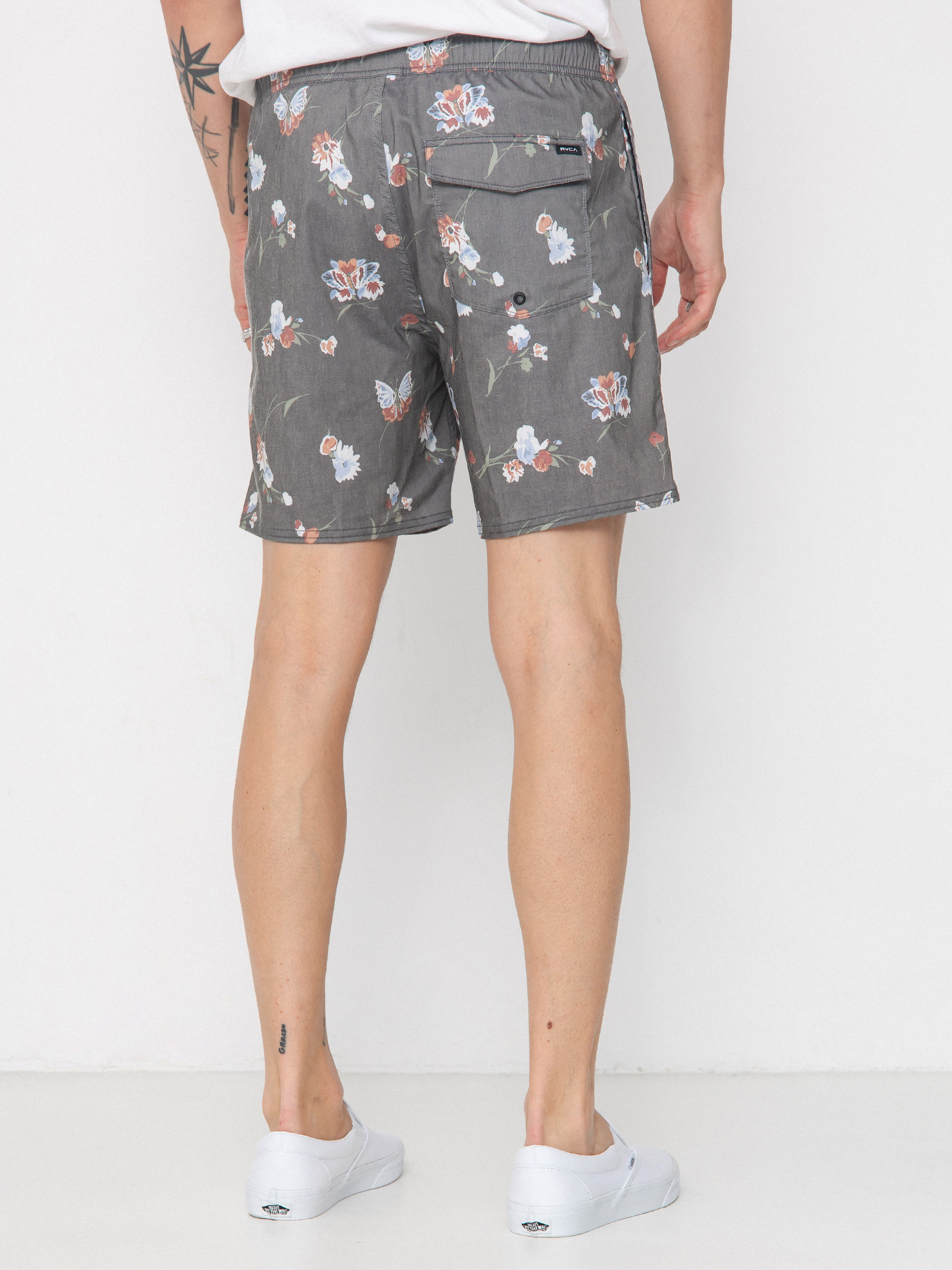 Къси панталони RVCA Barnes Elastic Short 17 (black floral print)