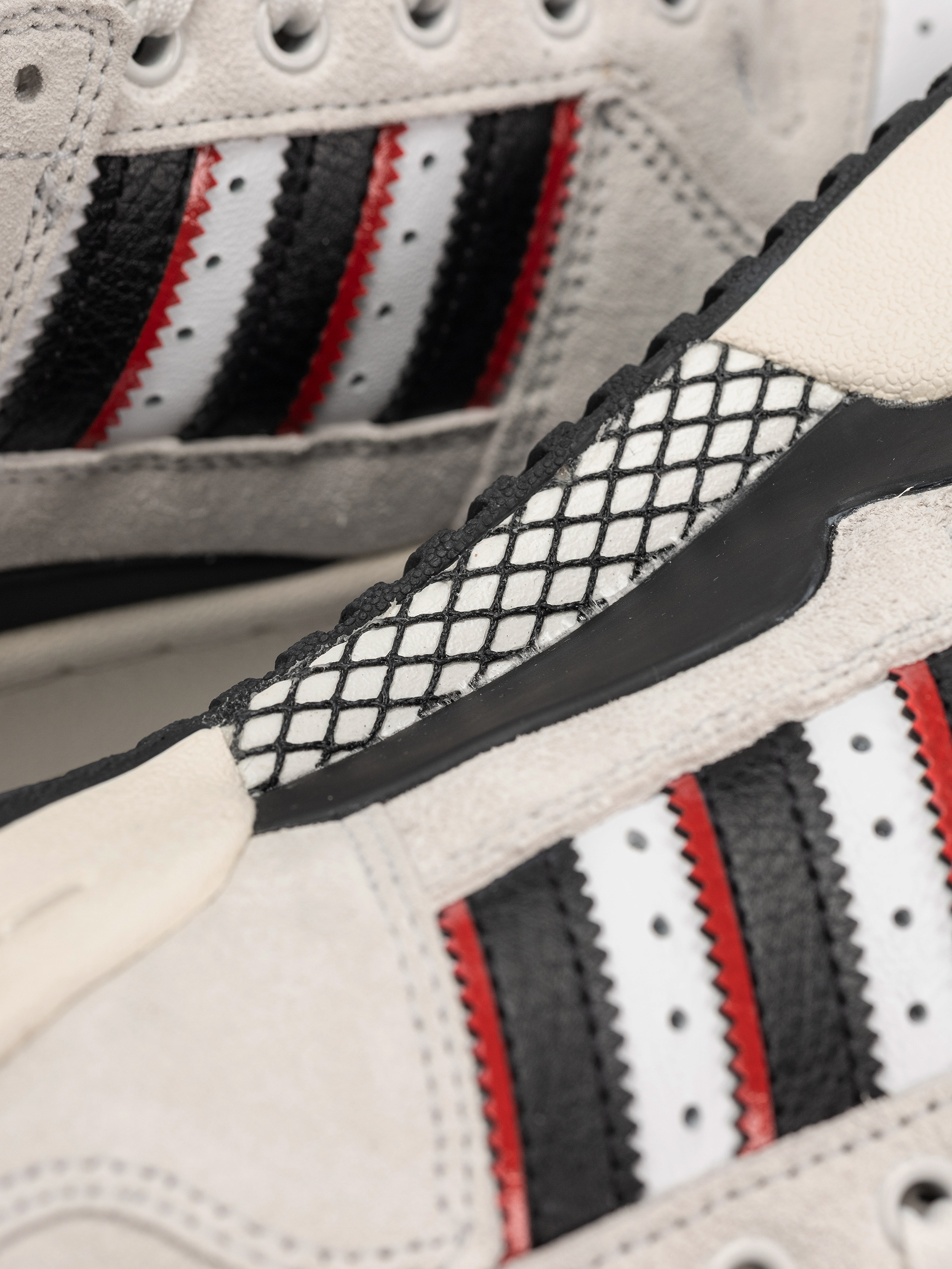 Обувки adidas Forum 84 Low Adv (crywht/cblack/betsca)