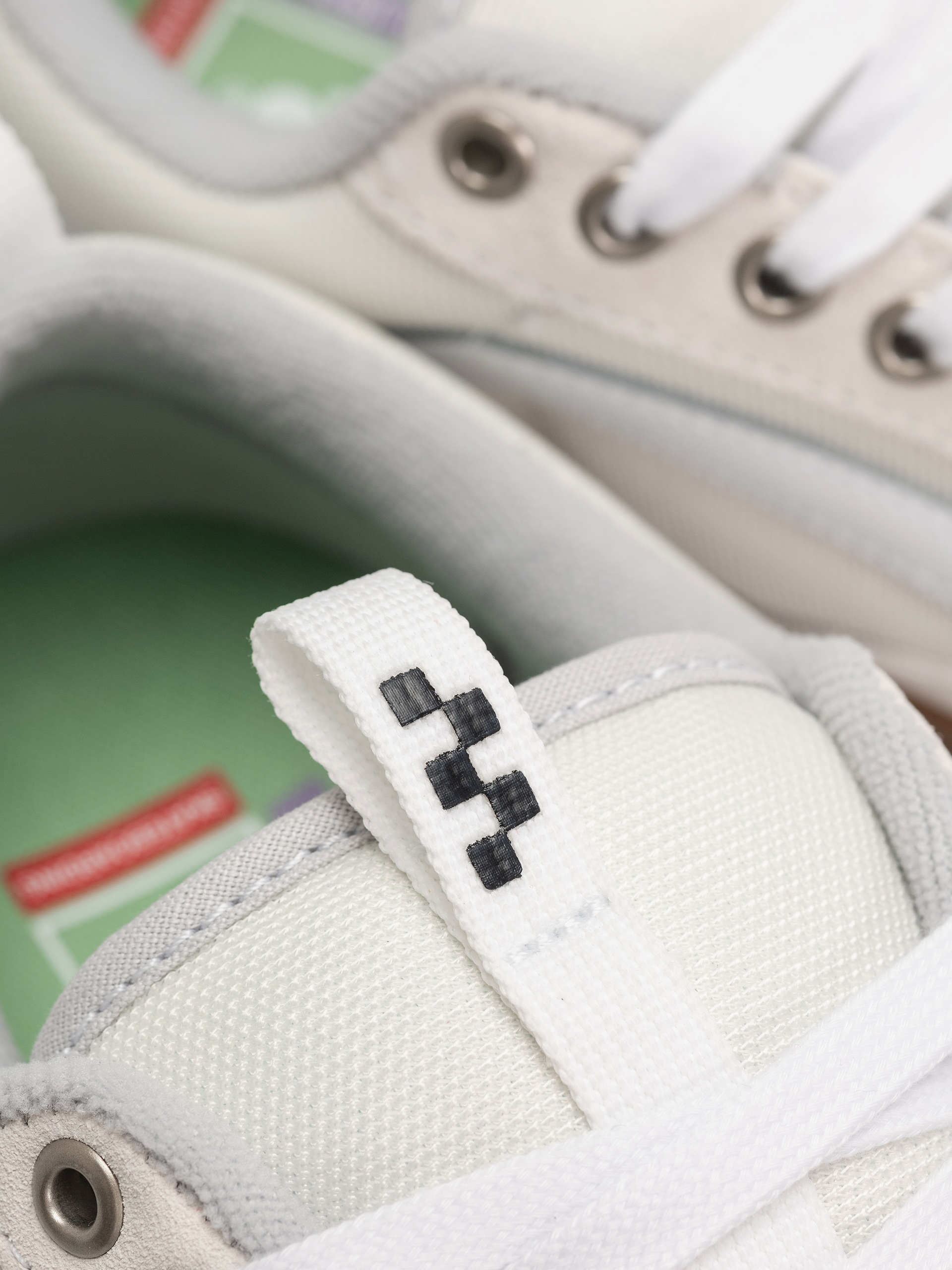 Обувки Vans Skate Old Skool 36 + (white/gum)