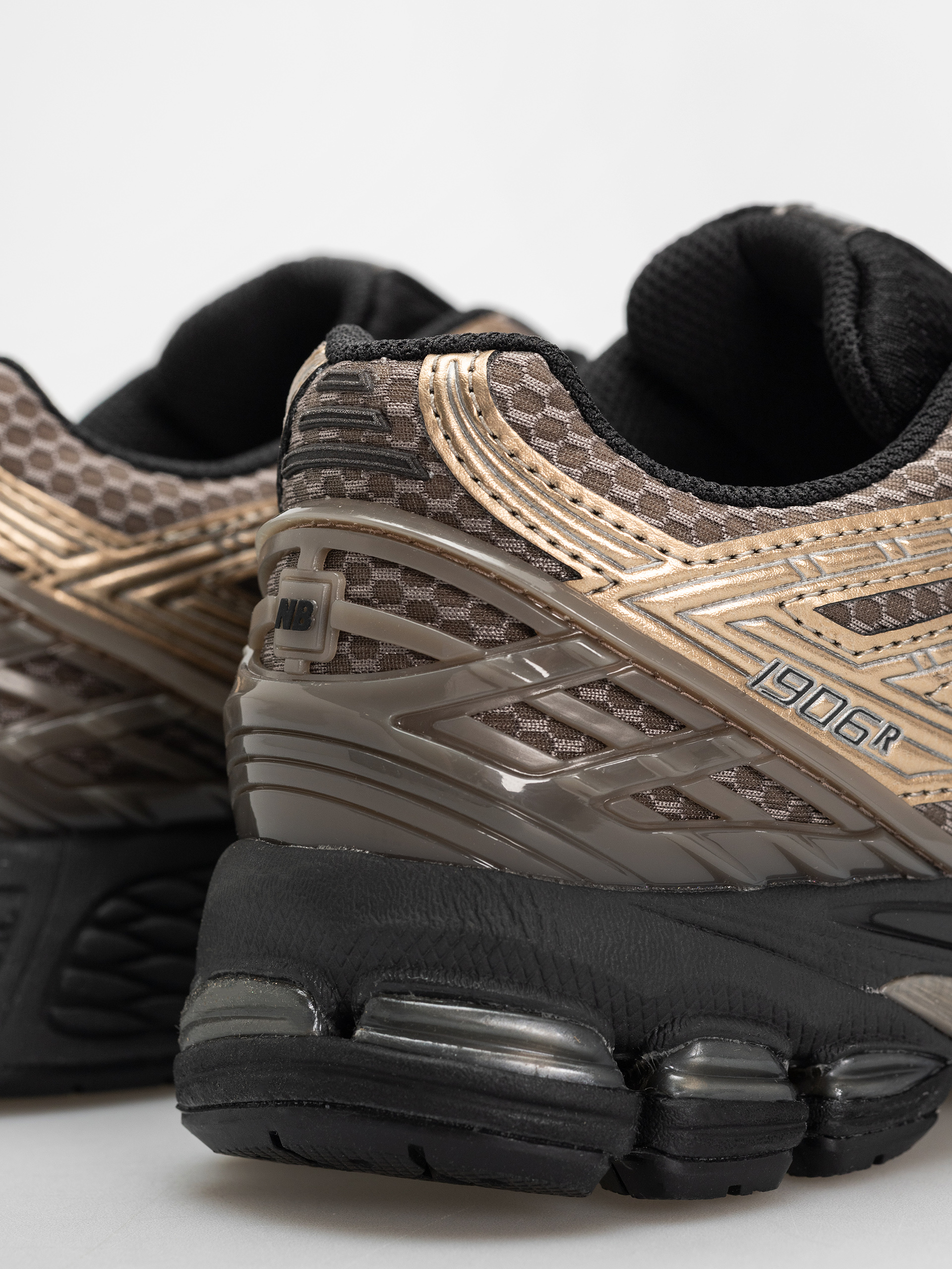 Обувки New Balance 1906 (mushroom)
