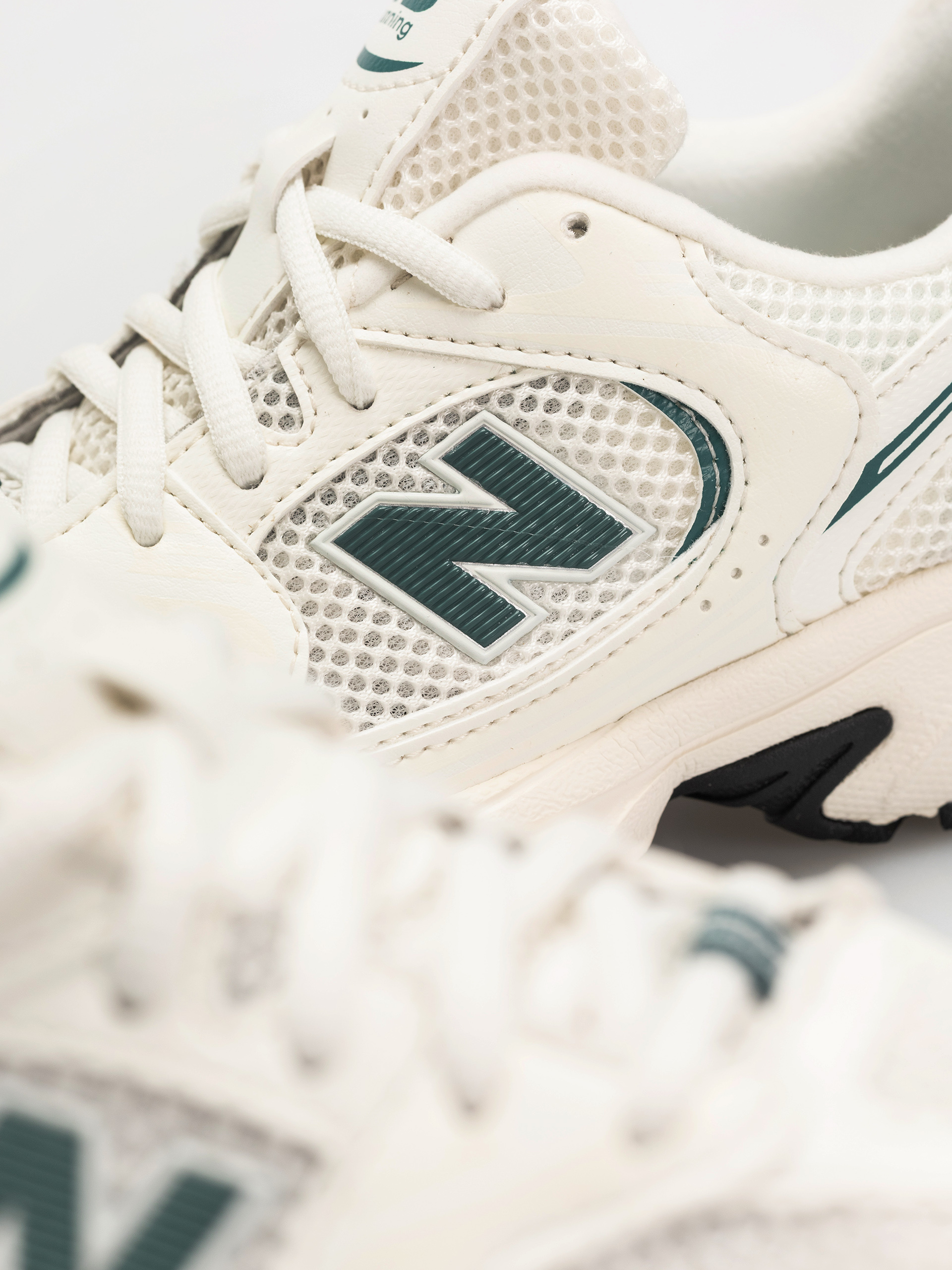 Обувки New Balance 530 JR (sea salt)