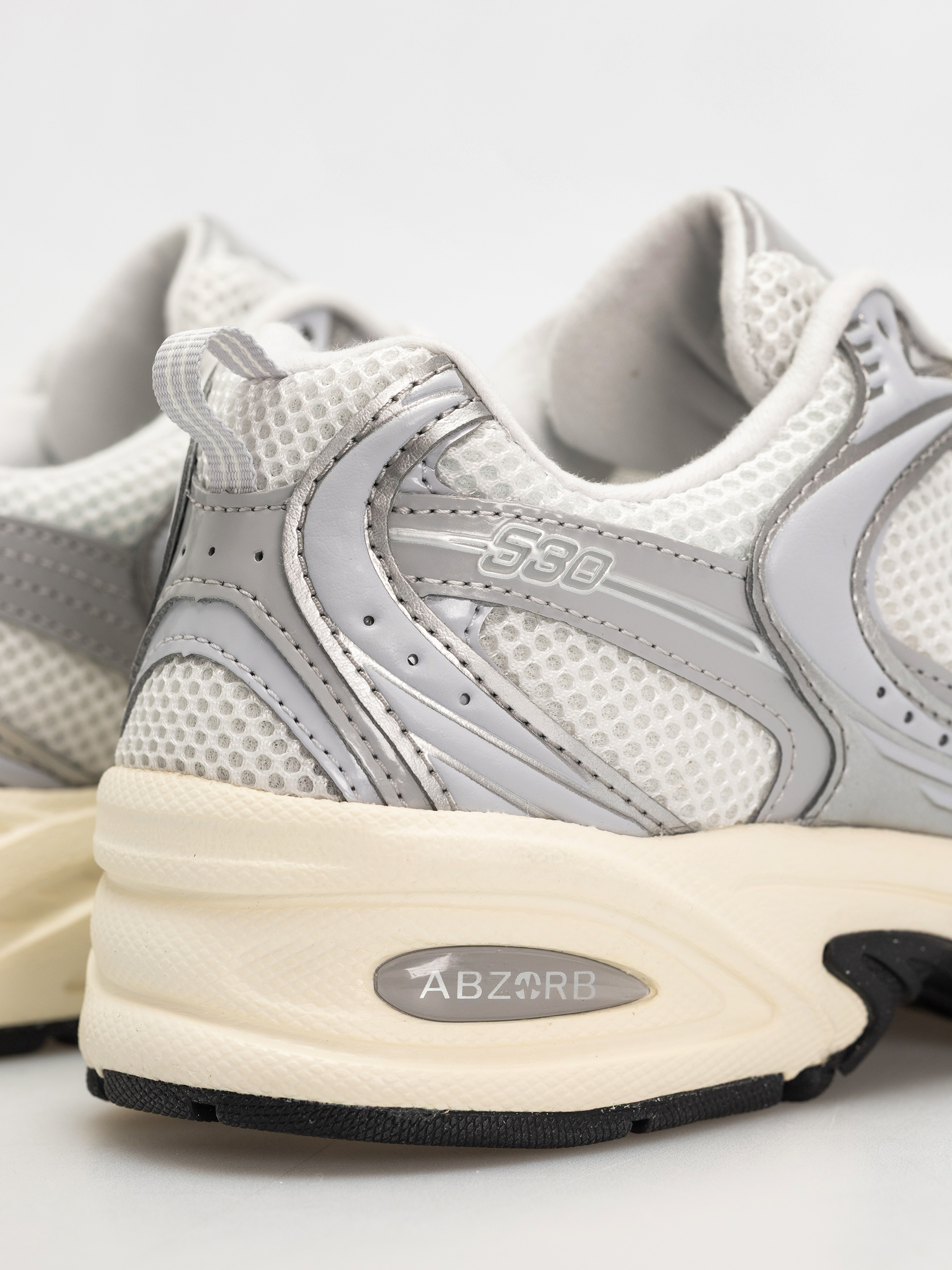 Обувки New Balance 530 (silver metallic)