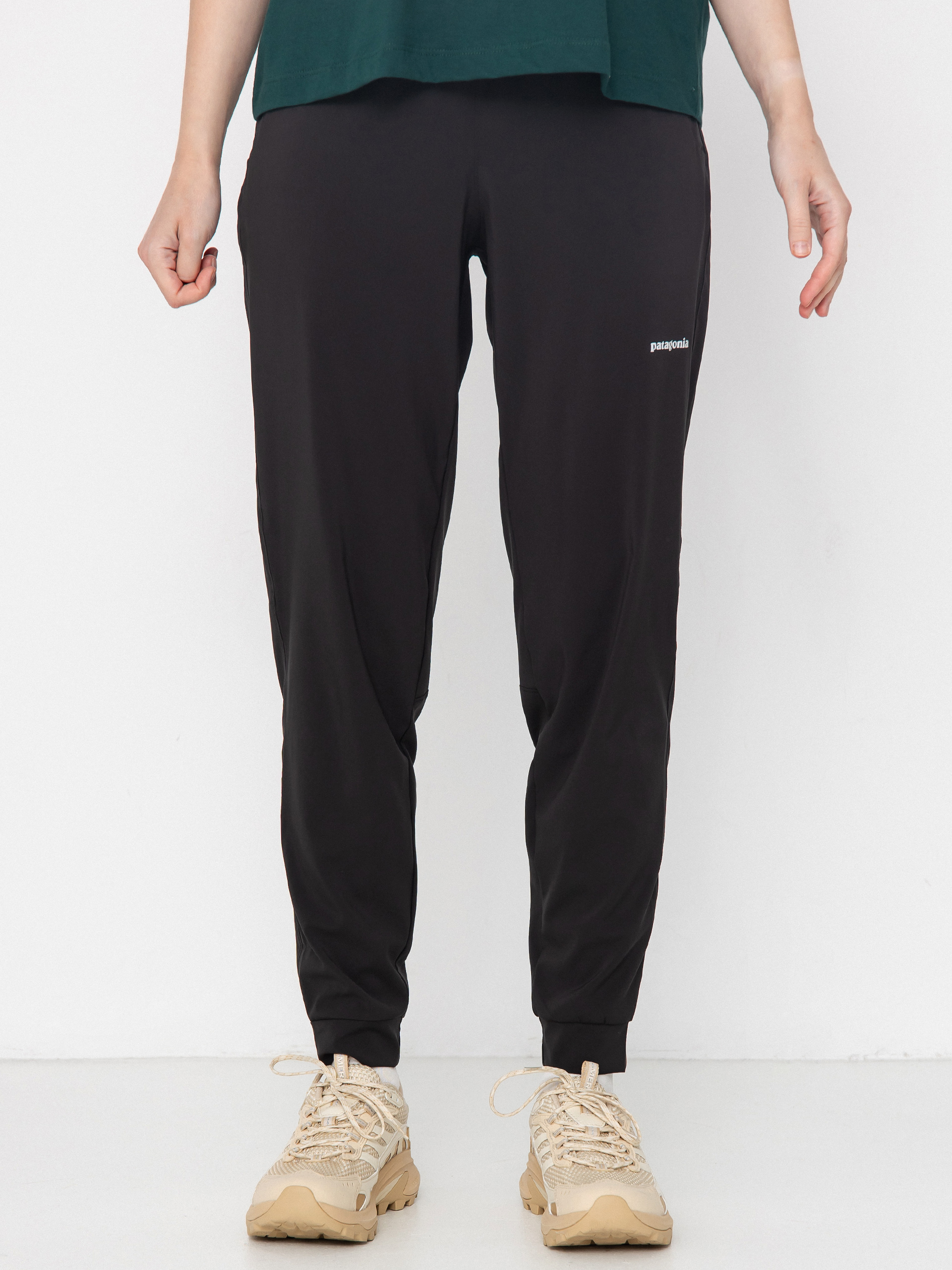 Панталони Patagonia Terrebonne Joggers Wmn (black)