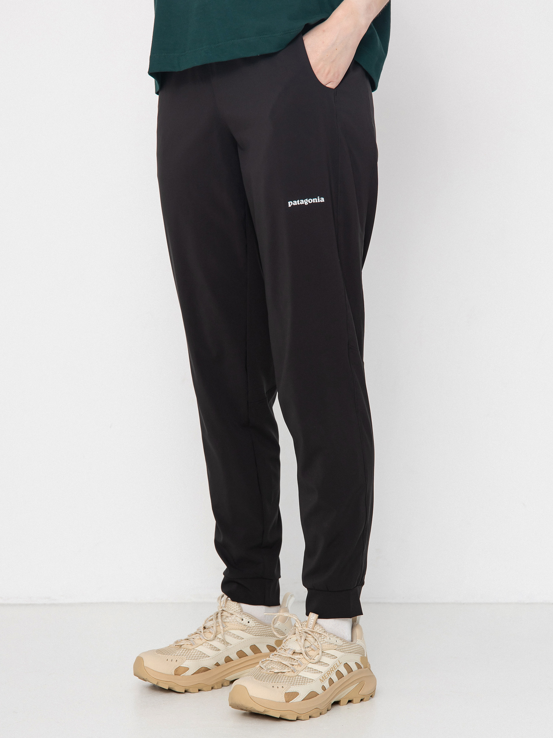 Панталони Patagonia Terrebonne Joggers Wmn (black)