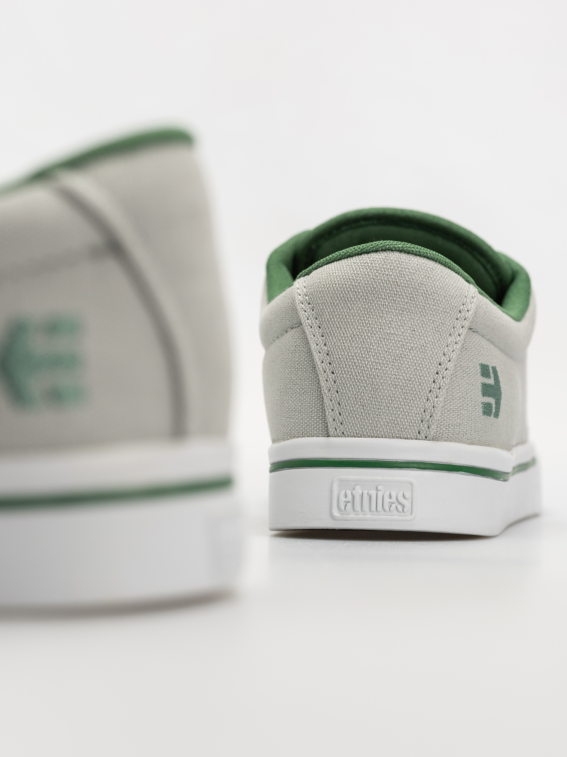 Обувки Etnies Jameson 2 Eco X Tftf (grey/white/green)