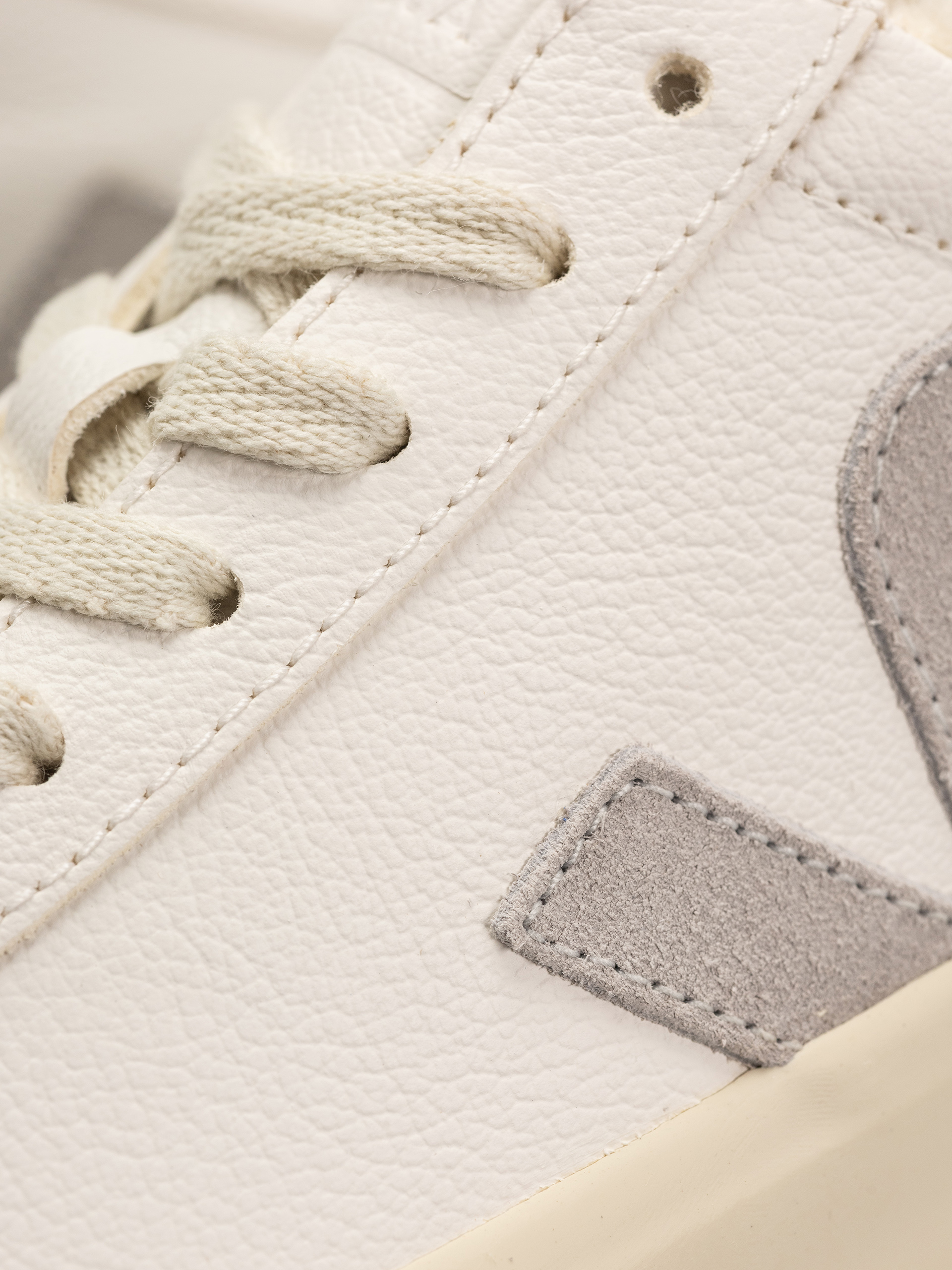 Обувки Veja Campo Winter Wmn (ex white li grey)