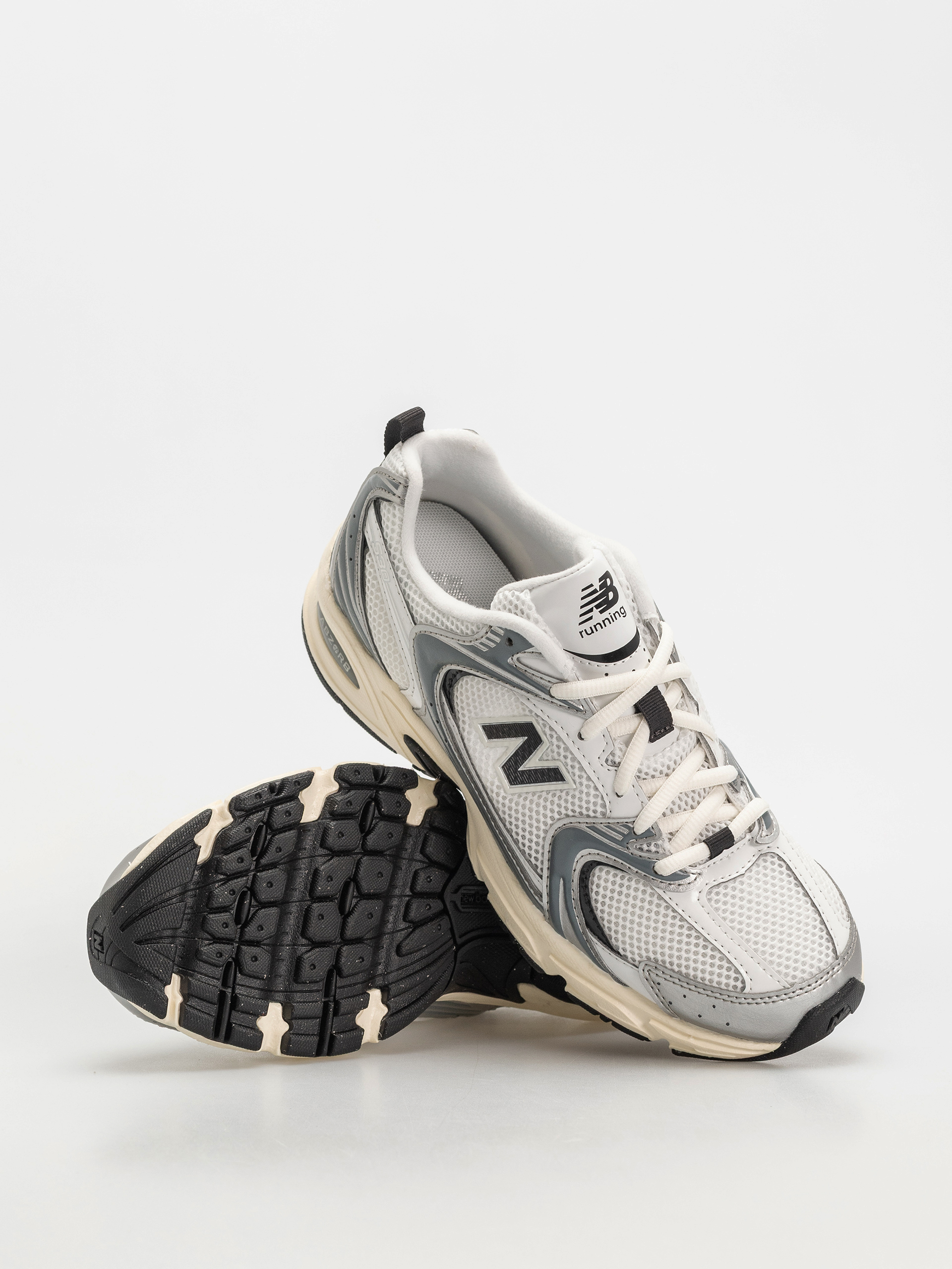Обувки New Balance 530 (silver metallic)