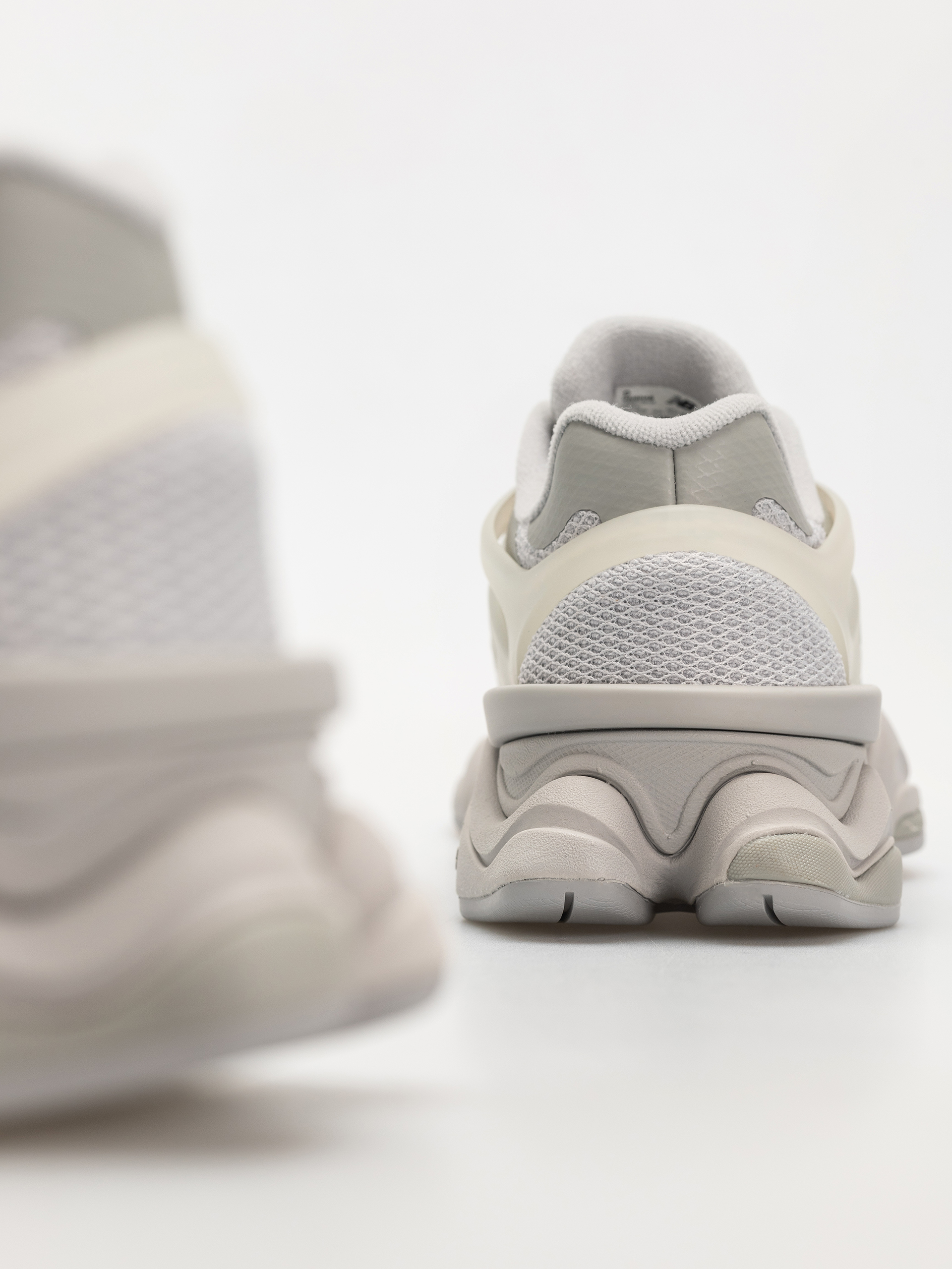 Обувки New Balance 9060 (raincloud)