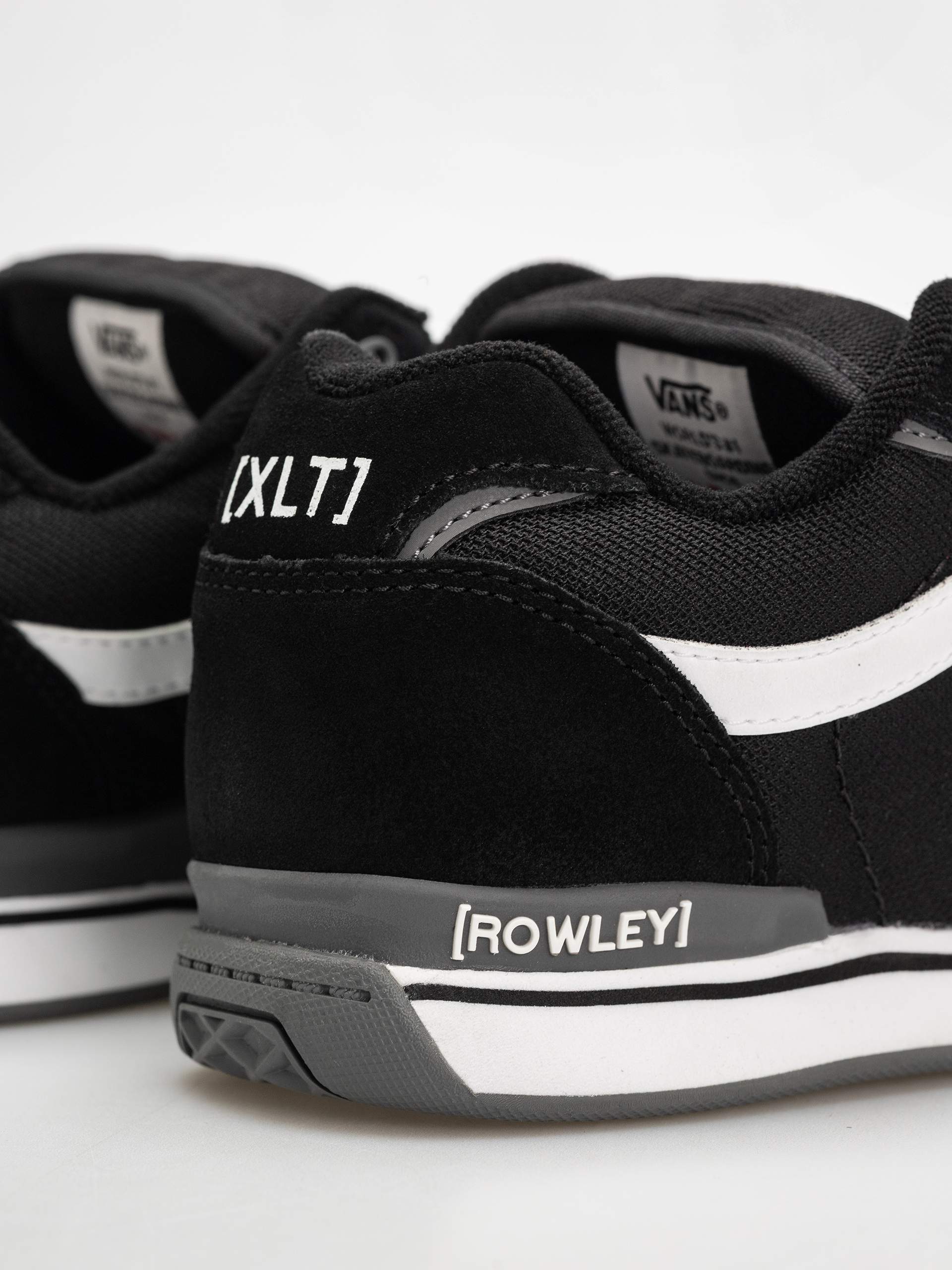 Обувки Vans Rowley Xlt (black/white)