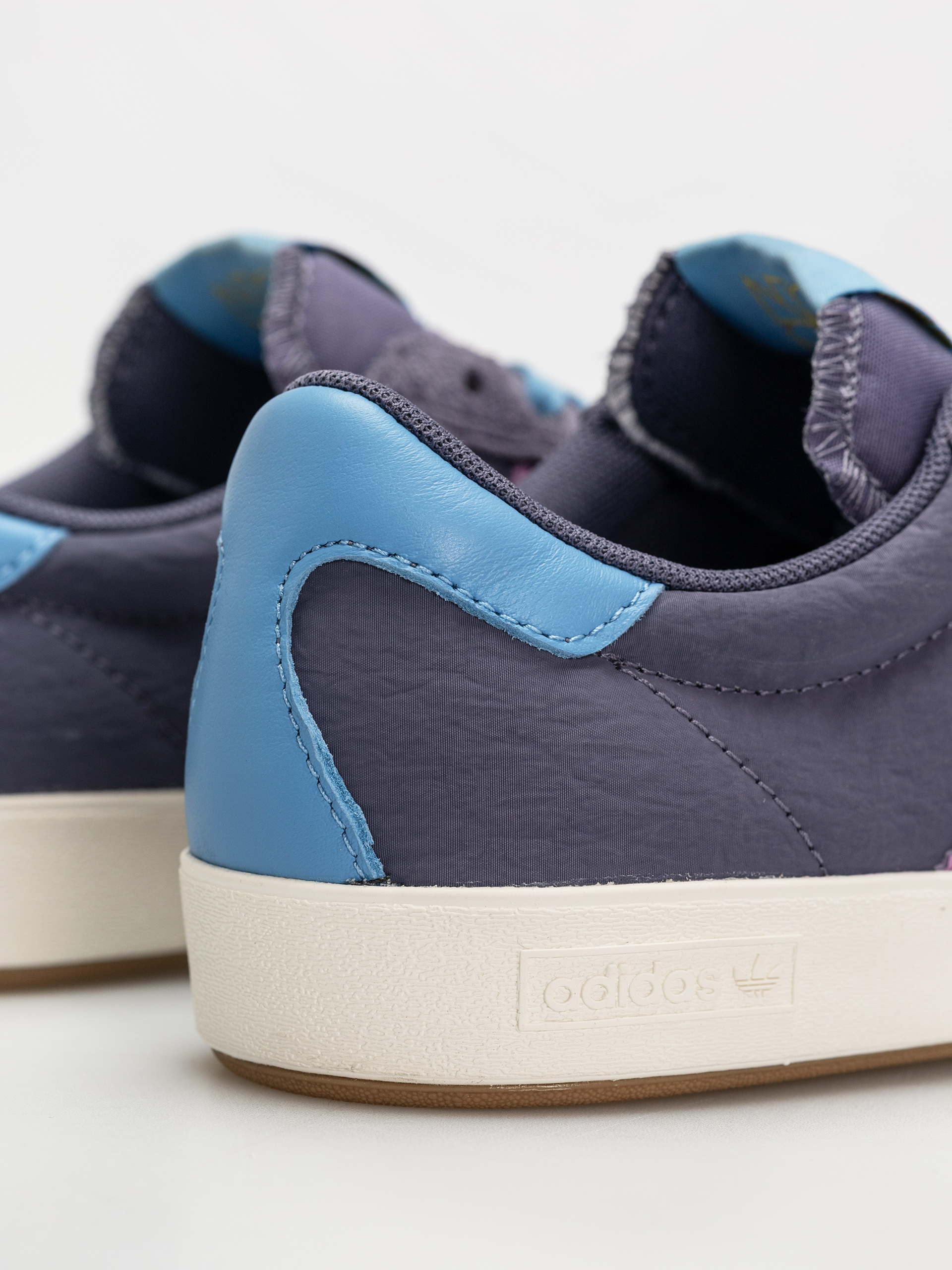 Обувки adidas Nora (previo/prepur/goldmt)