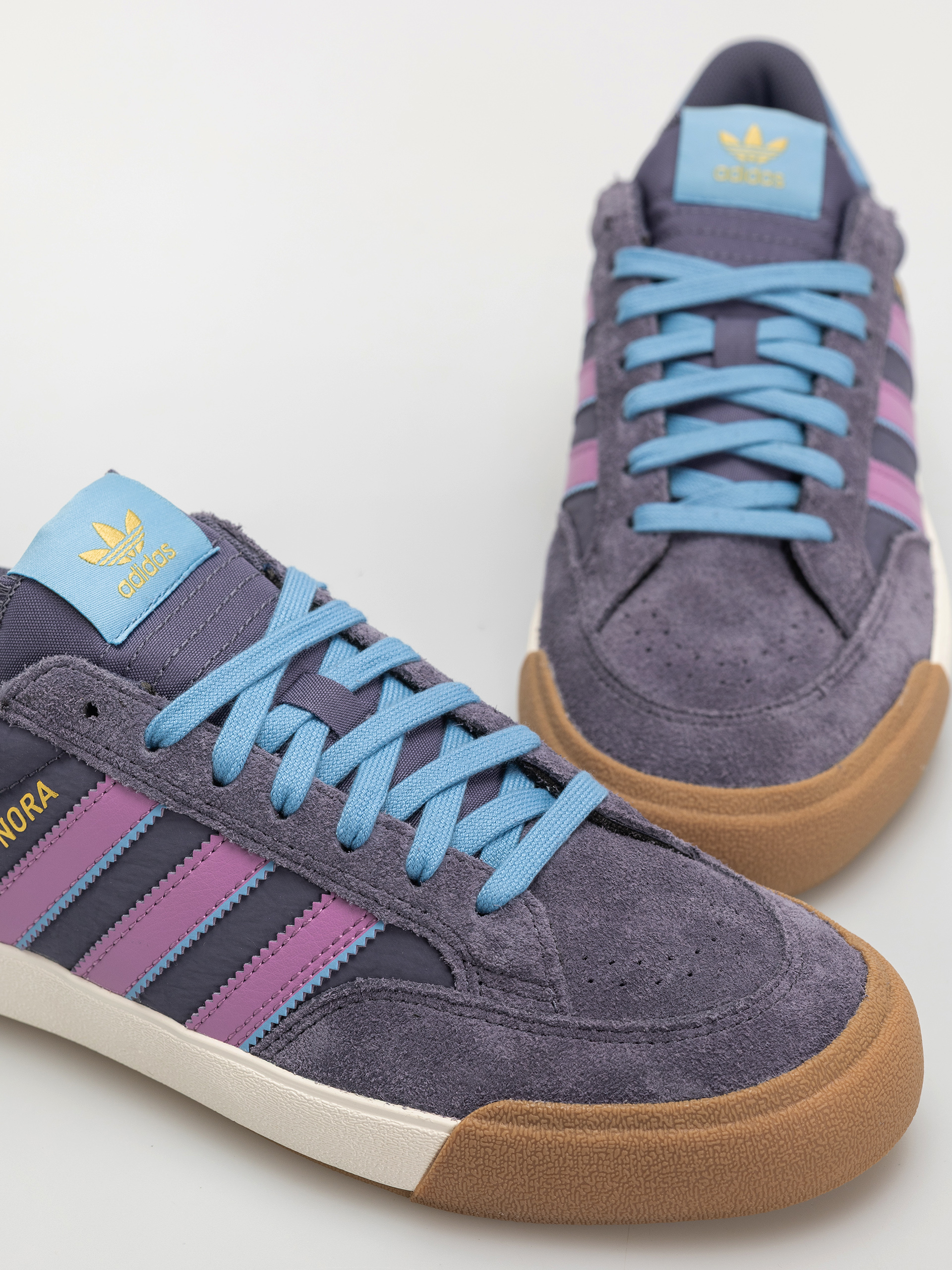 Обувки adidas Nora (previo/prepur/goldmt)