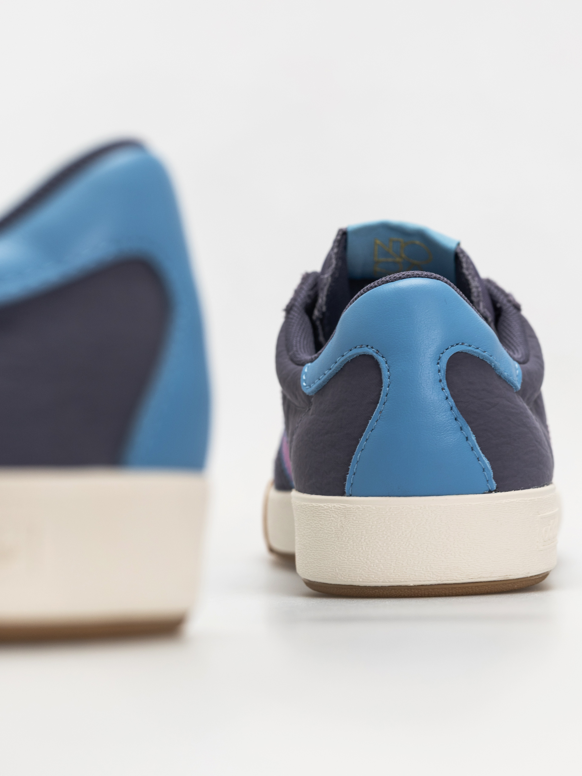 Обувки adidas Nora (previo/prepur/goldmt)