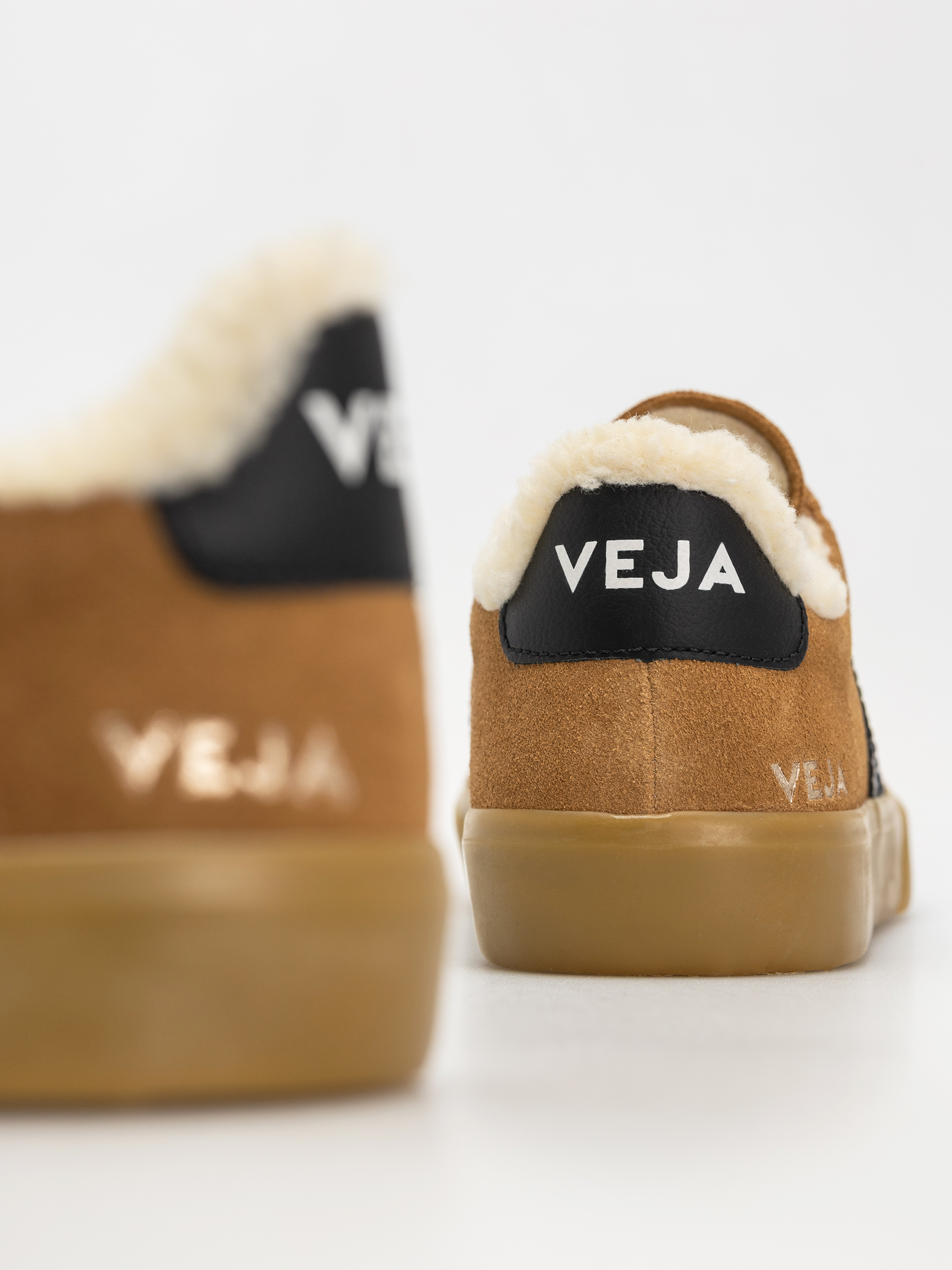 Обувки Veja Campo Winter Wmn (camel black natural)