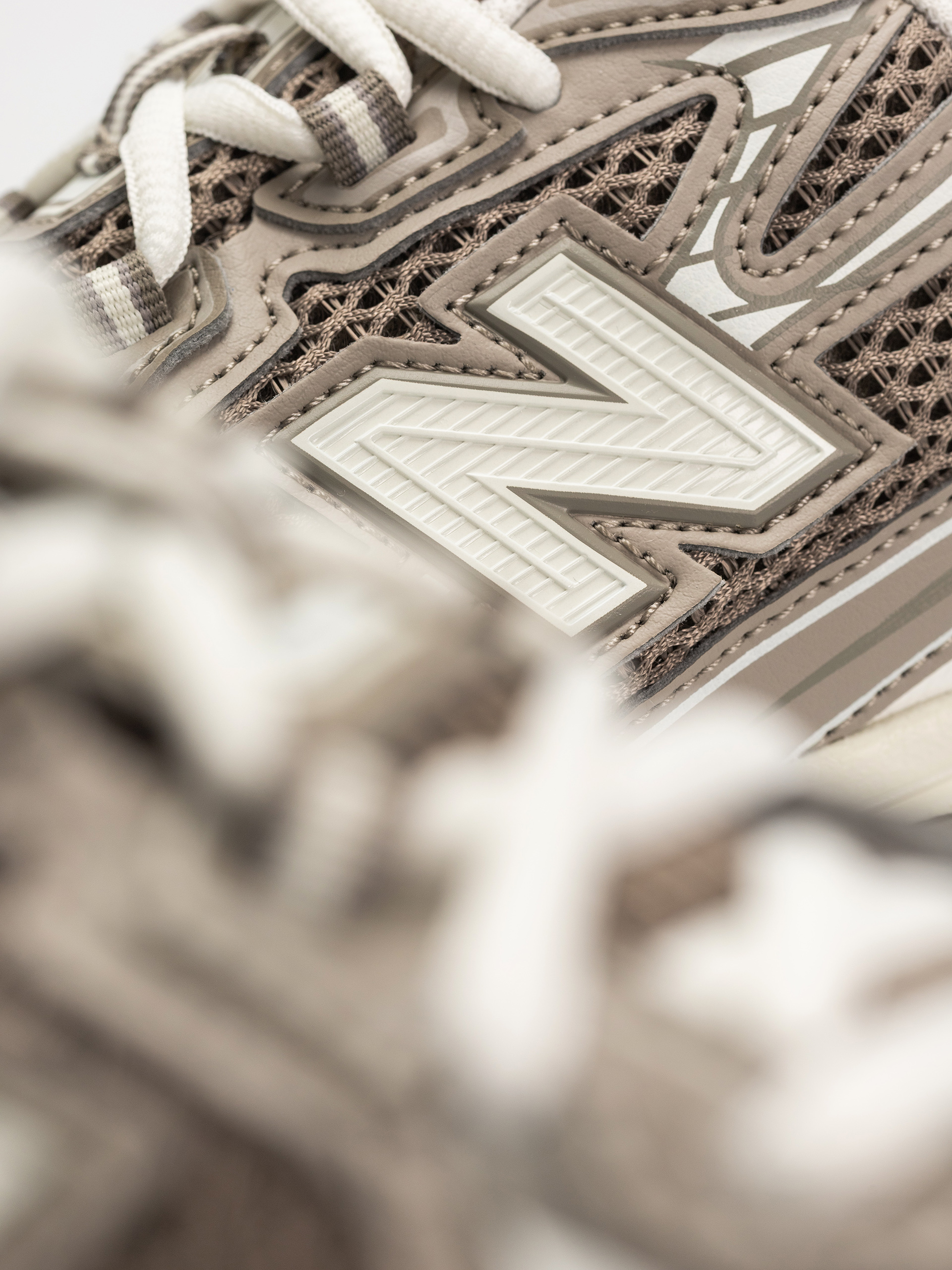 Обувки New Balance 740 JR (arid stone)