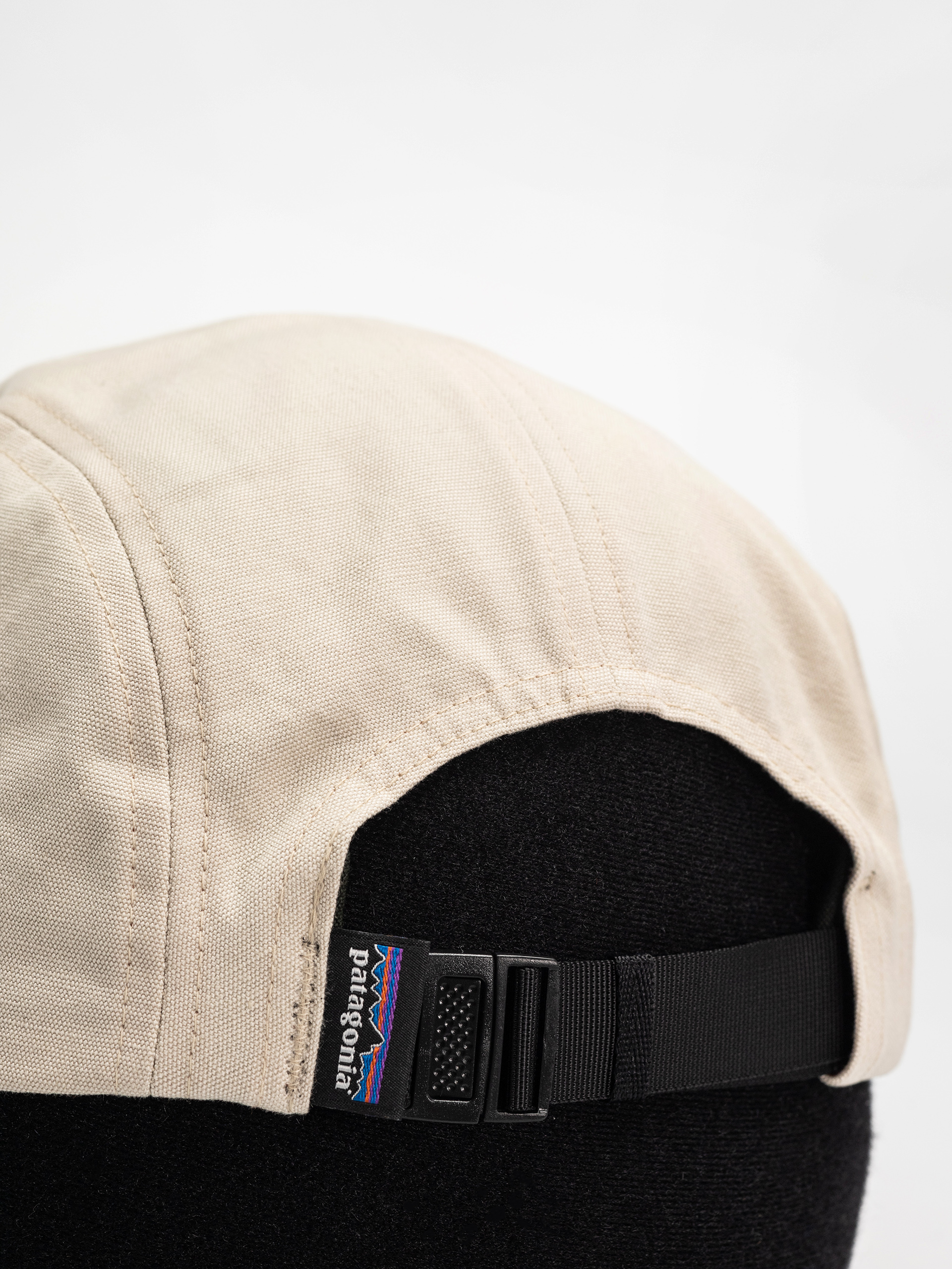 Шапка с козирка Patagonia Graphic Maclure (oval logo pumice)