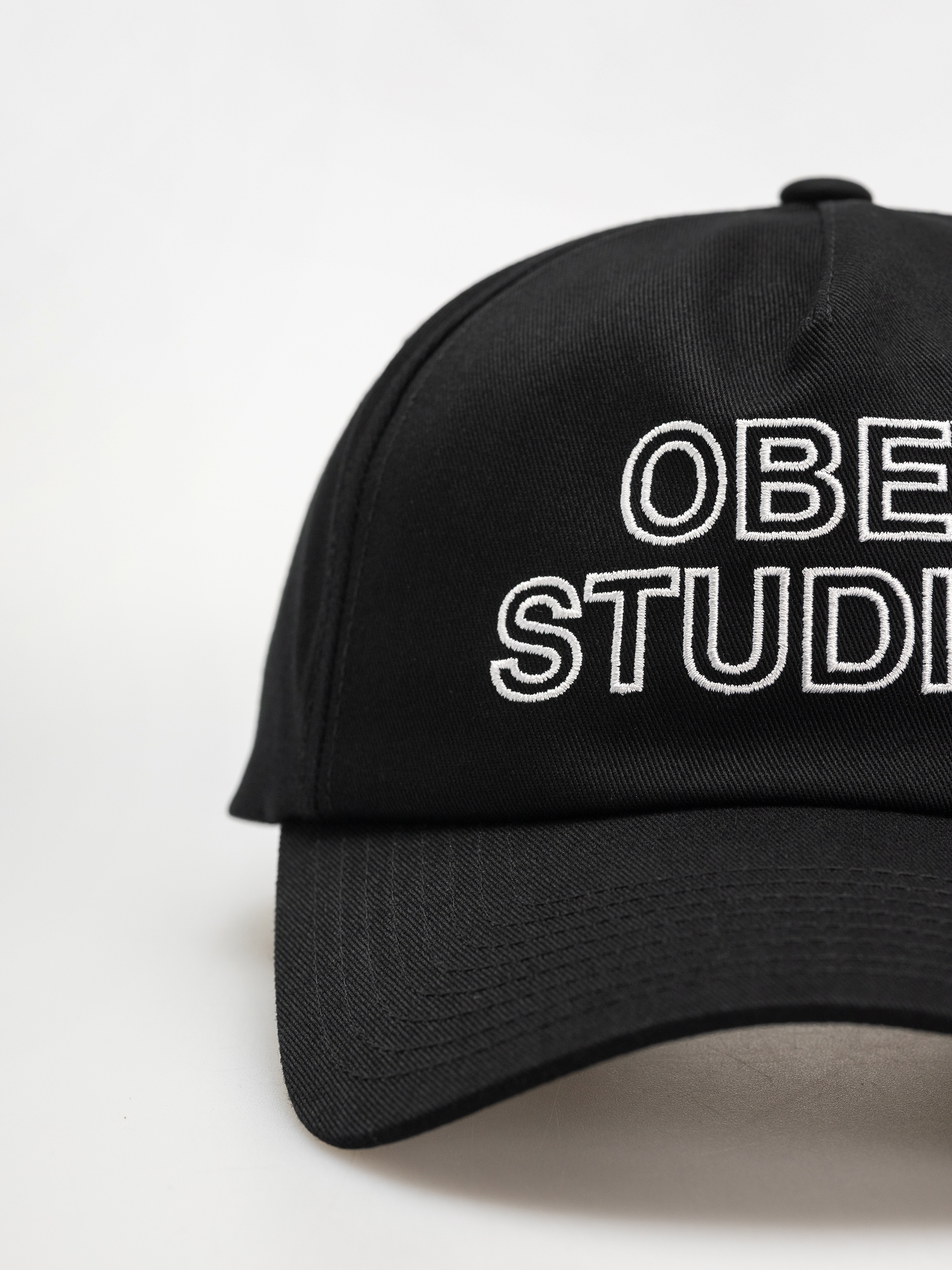 Шапка с козирка OBEY Obey Studios 5 Panel Strapback (black)