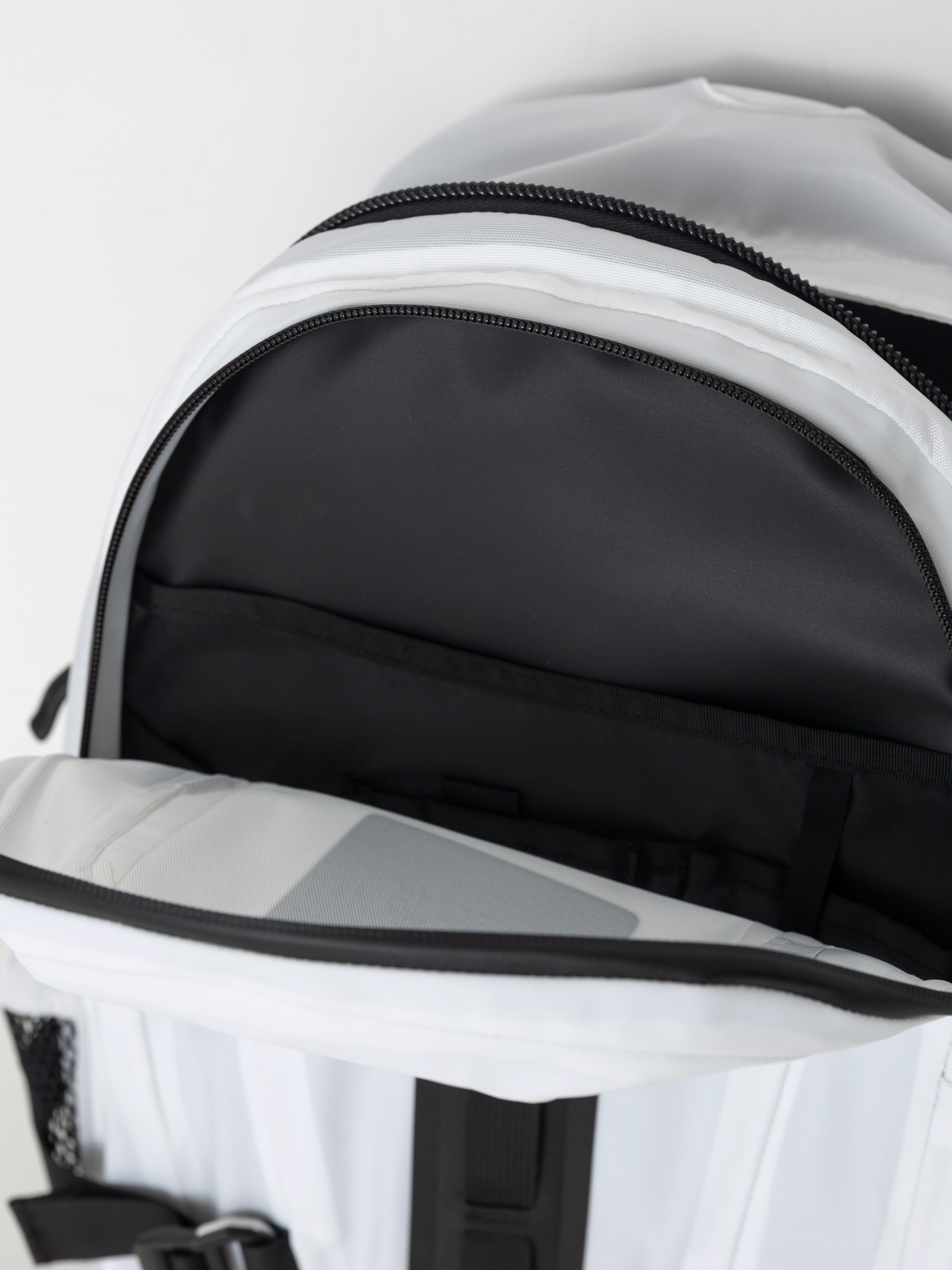 Раница The North Face Hot Shot Base Camp (tnf white)