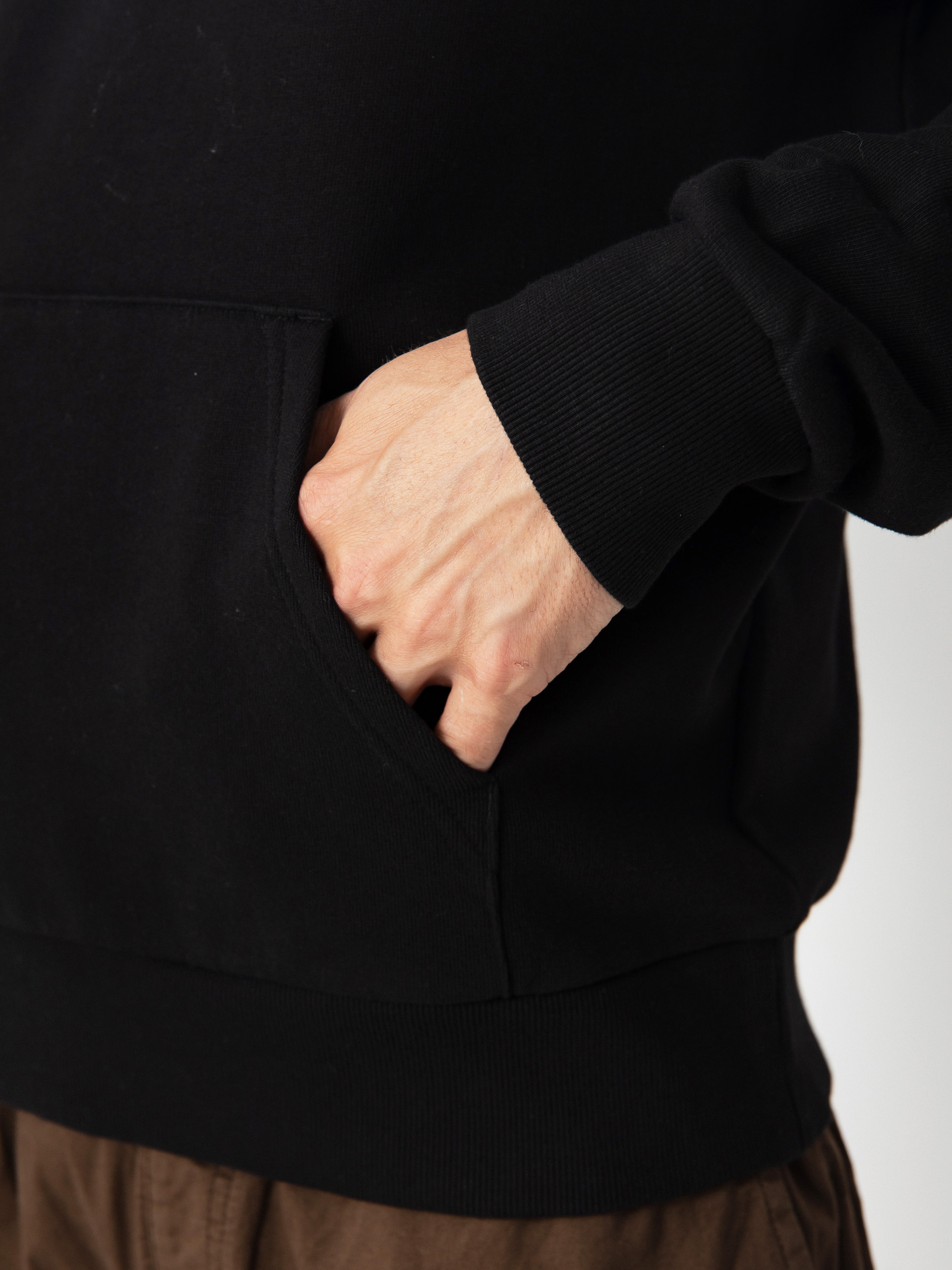 Суитшърт с качулка Carhartt WIP Script Embroidery HD (black/white)