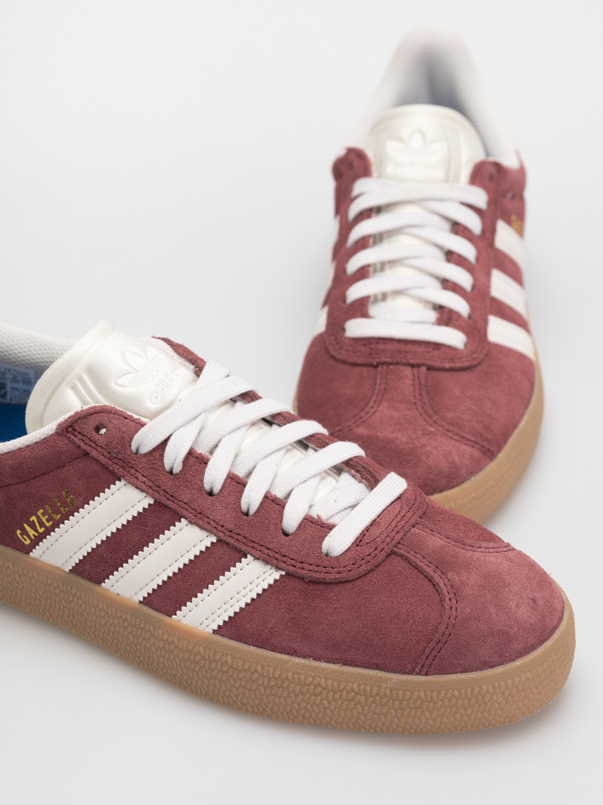 Обувки adidas Gazelle Adv (shared/crywht/goldmt)